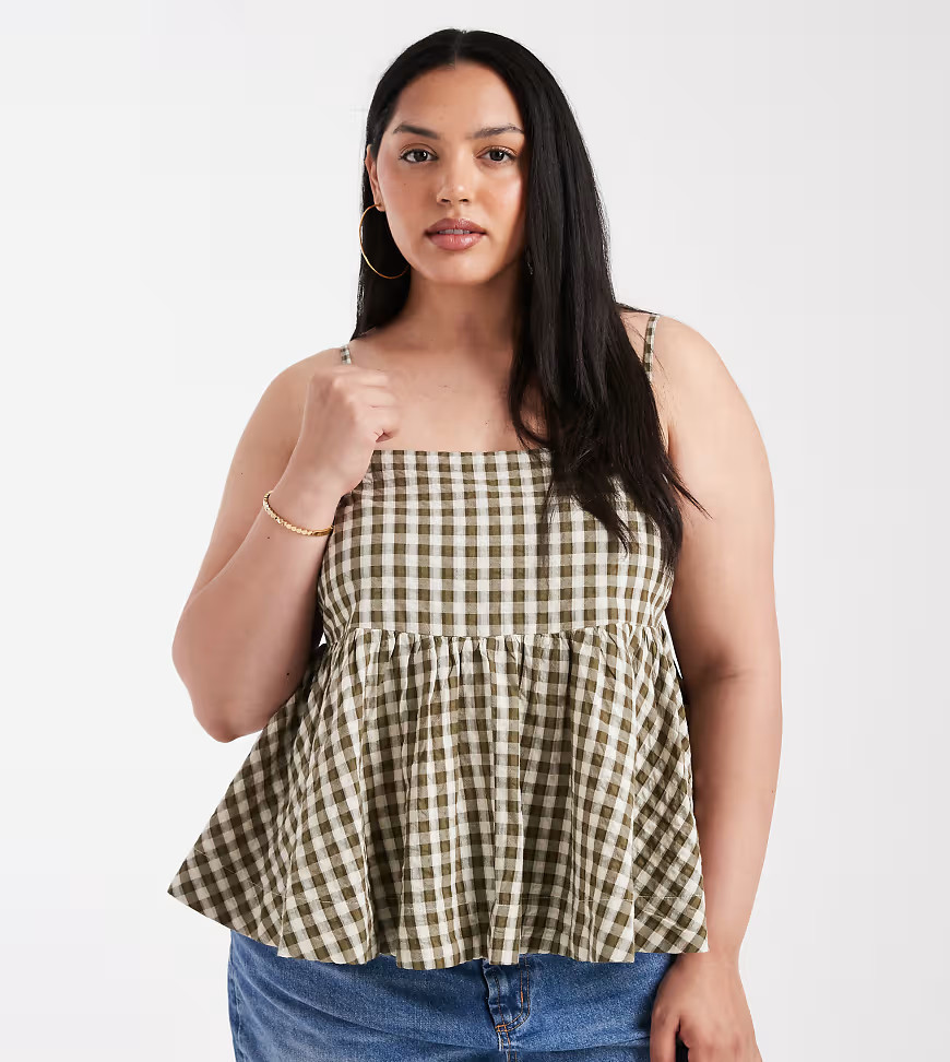 Top a cuadros vichy de tirantes anudados en los hombros con sobrefalda de ASOS DESIGN Curve-Multicolor | ASOS (Global)