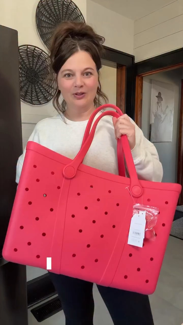 Spring Accessories I’m loving from Walmart as a 33 year old mom! 🩷🌼🤍🌸. COMMENT SHOP and I’ll SEND you the DEATS on the GOODIES!  #spring #springaccessories #newmom #7monthspostpartum #walmarthaul