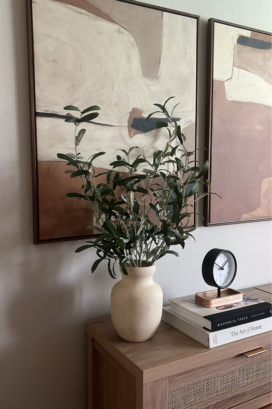 Neutral Living! 🤎🪴 

#home #neutraldecor #walldecor #homeinspo

#LTKHome #LTKFindsUnder100 #LTKStyleTip