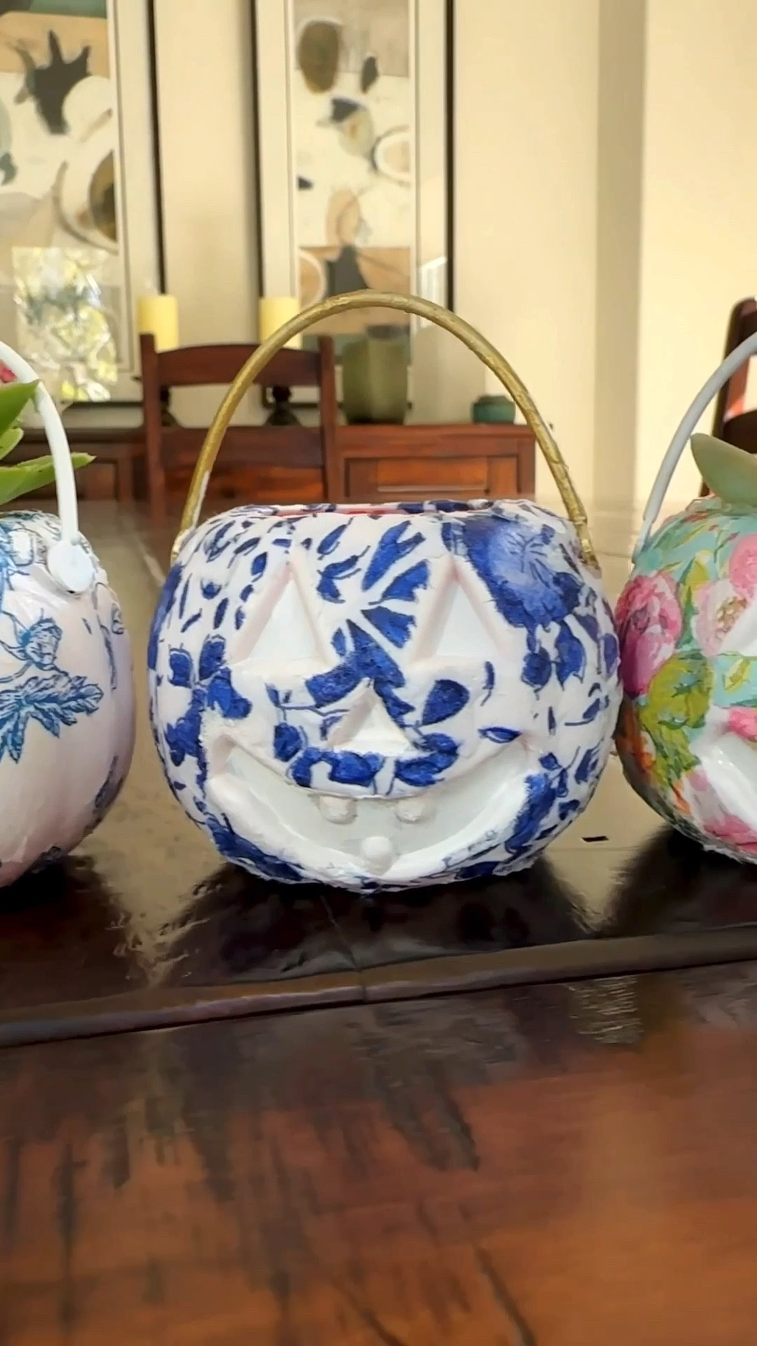 Cute little napkin jack-o-lantern pails. 