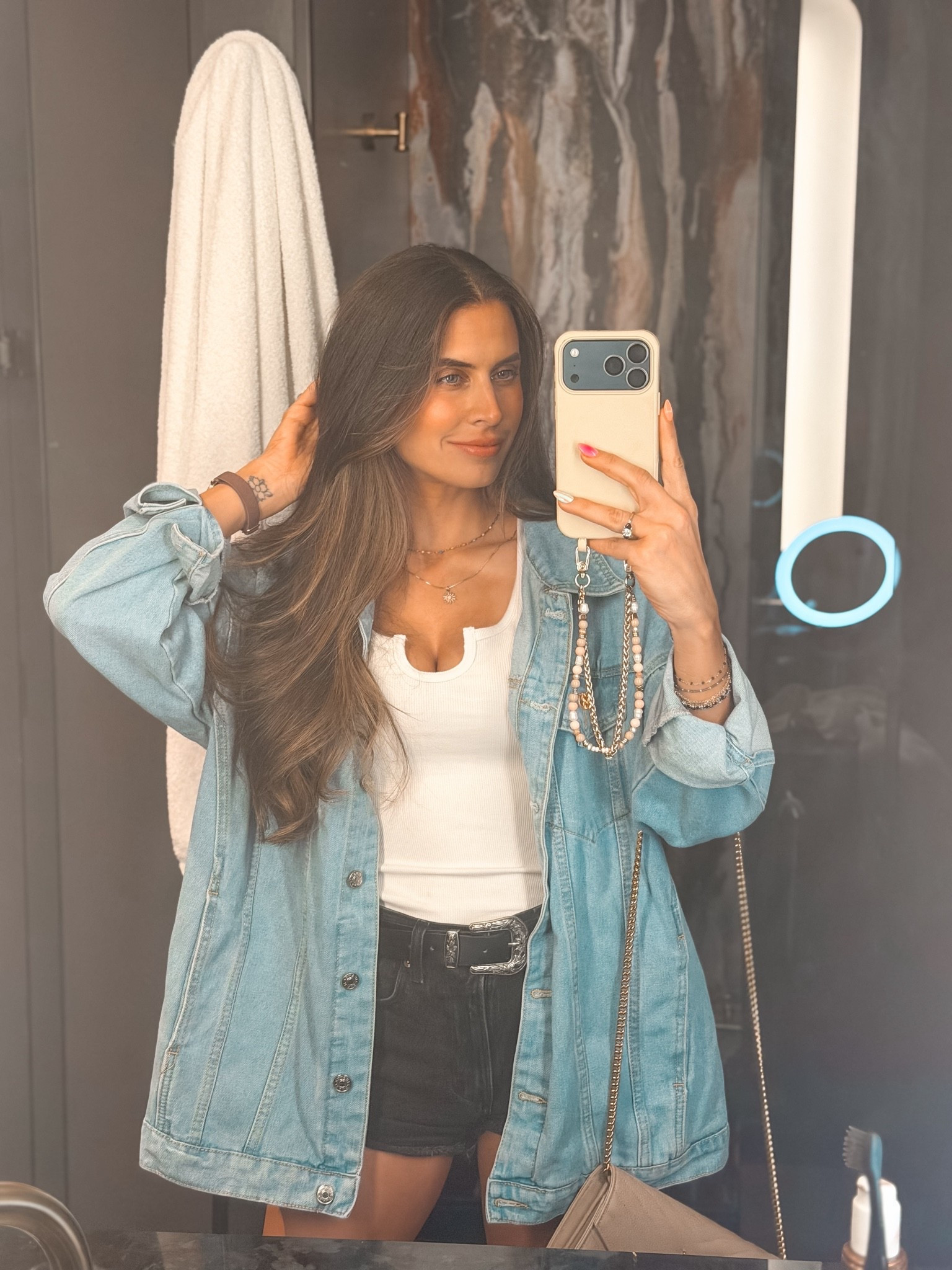 Morgan Wallen concert outfit 

Country concert 
Concert outfit