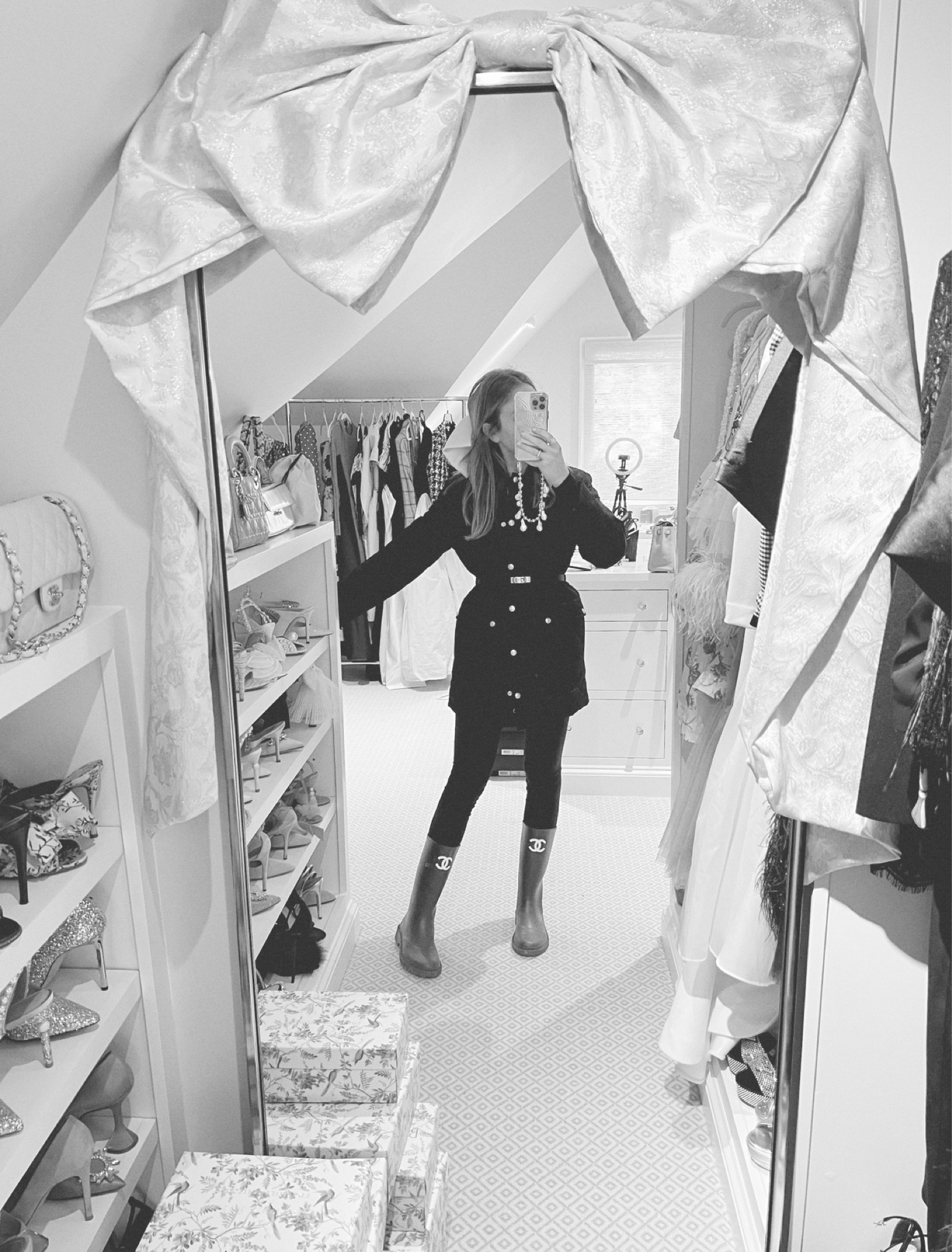 Adore this barn jacket and it’s on sale in black for $175!

#LTKstyletip #LTKtravel #LTKsalealert