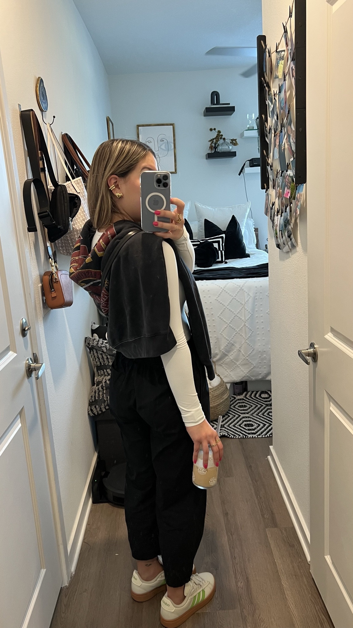 Casual everyday outfit🤎

casual outfit, loose pants, sweatshirt, sports sweatshirt, everyday outfit, run errands 

#LTKMostLoved #LTKstyletip #LTKSeasonal