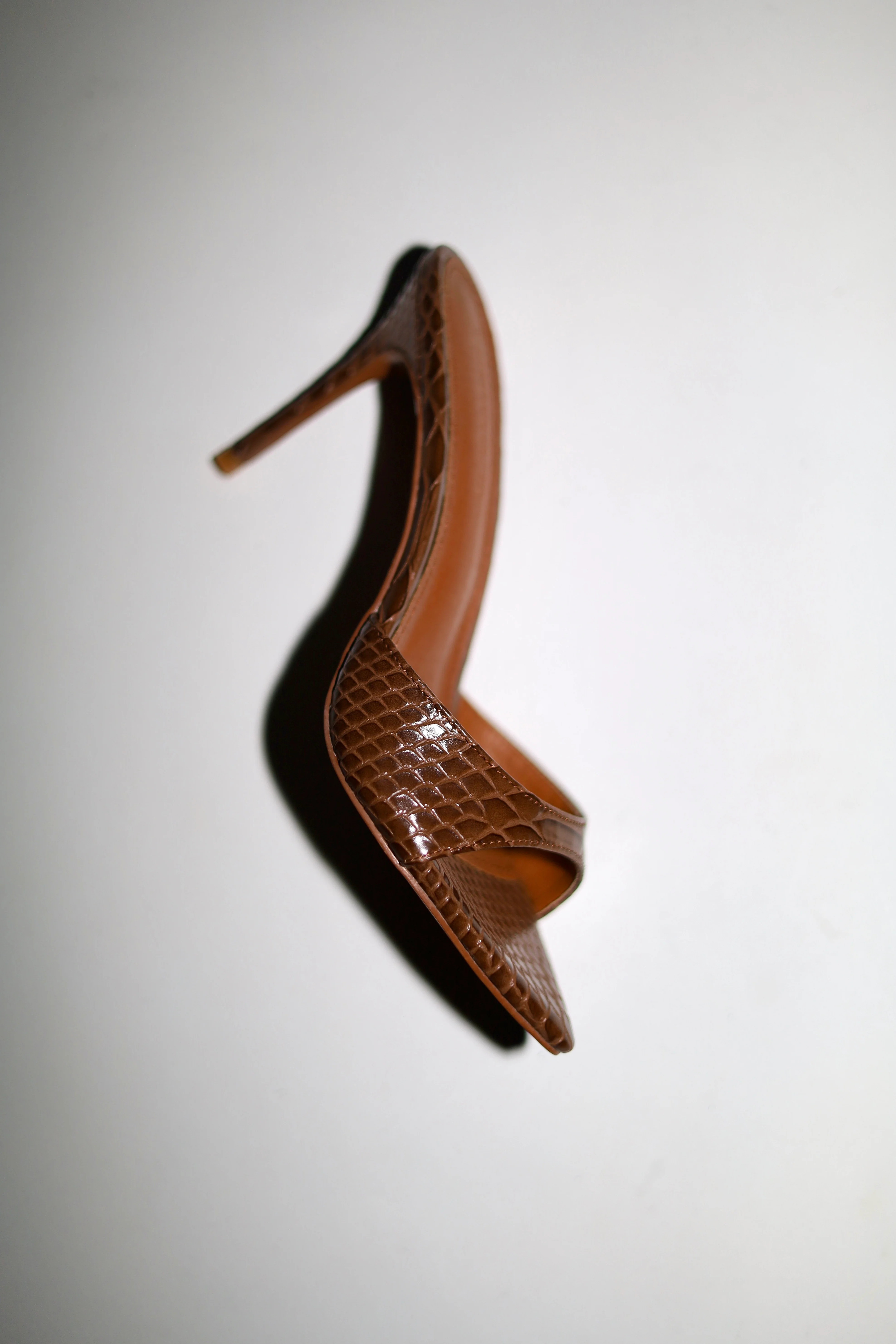Gia Brown Reptile Mules 80 mm | CULT OF COQUETTE