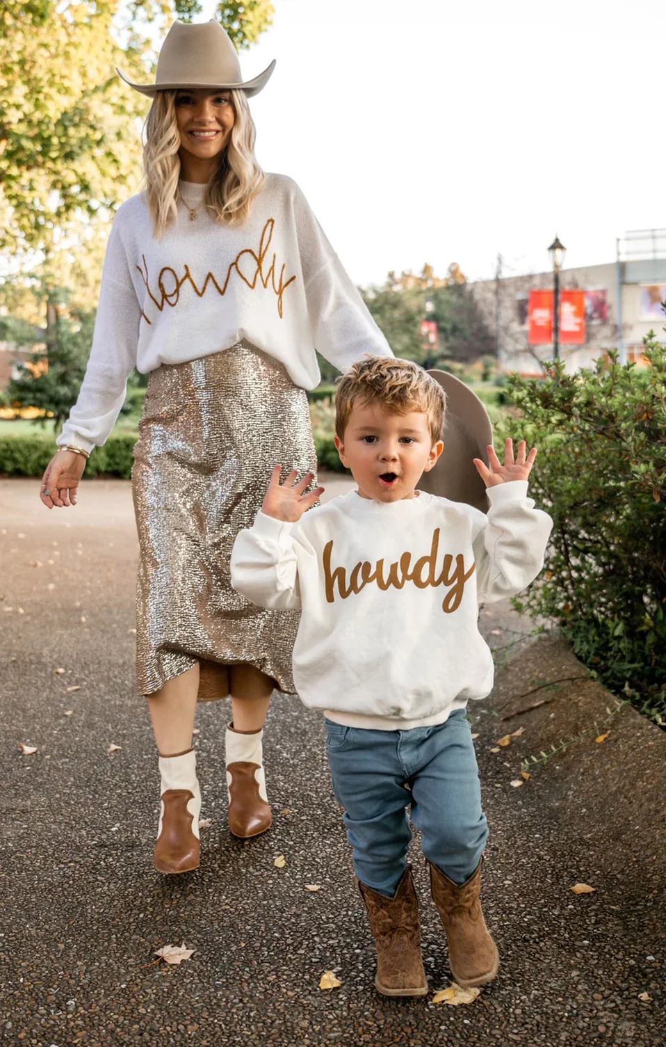 Davis Sweatshirt ~ Howdy Graphic | Show Me Your Mumu