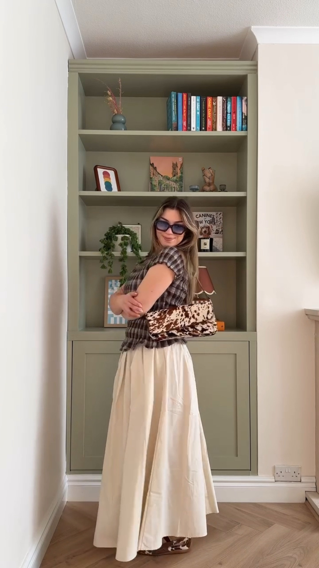 gingham & cow print heaven !!!

#springfashion #springstyling #outfitinspo #styleinspo