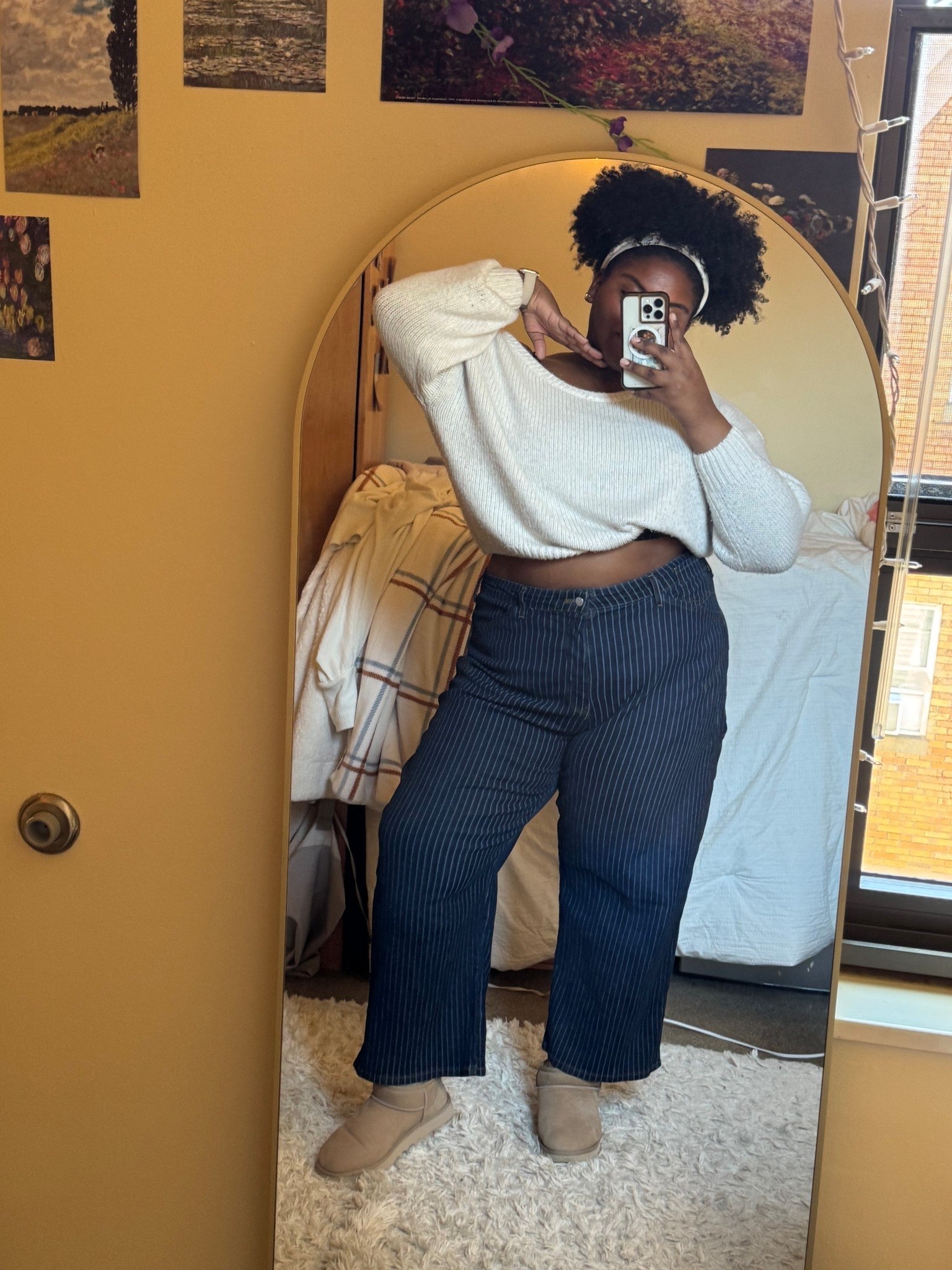 the perfect pinstripe barrel jeans! they come cuffed at around 25 inch inseam, but if you undo the stitch they are full length!! (5’8 for reference)

#LTKootd #LTKTall #LTKPlusSize