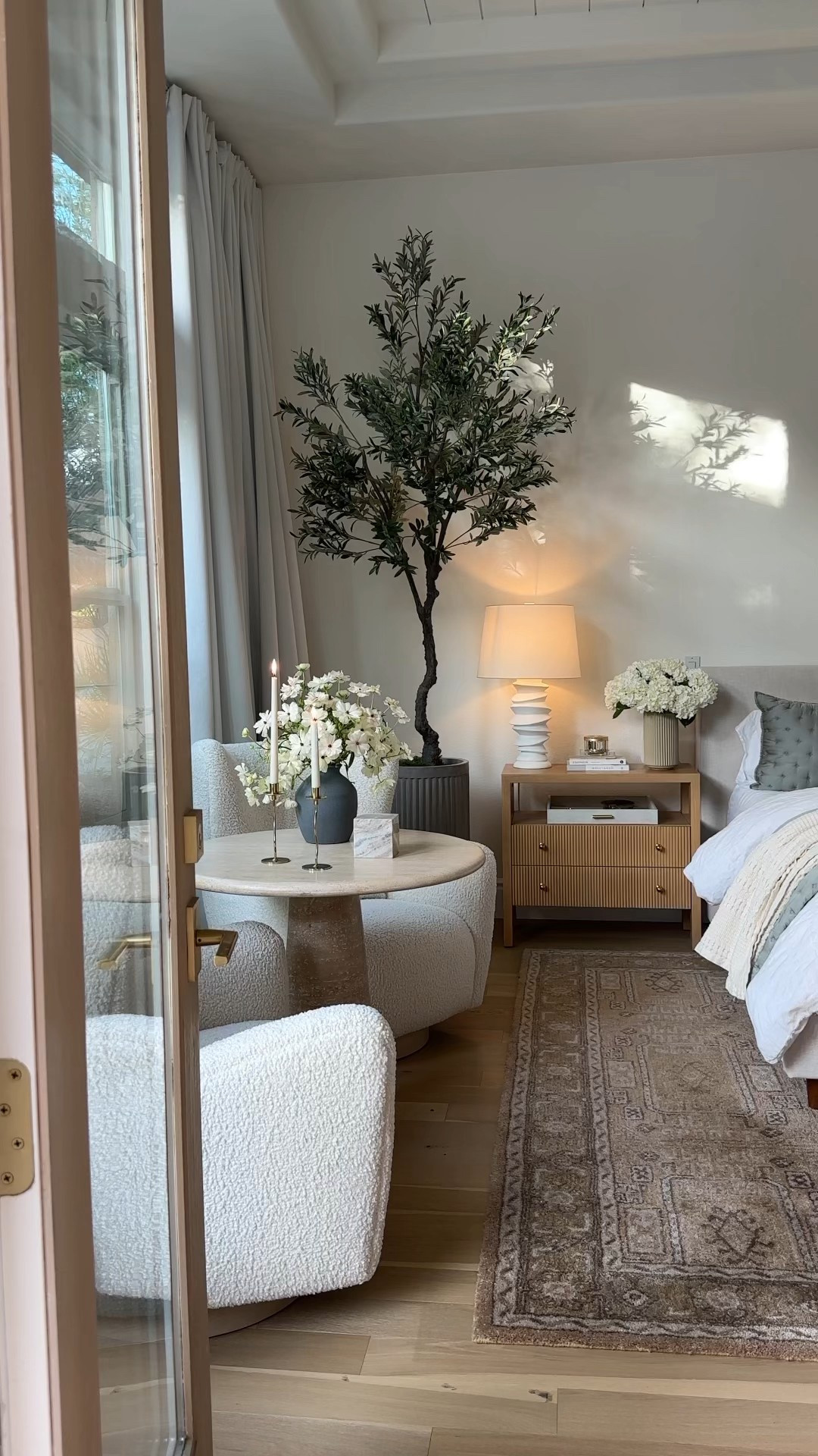 Bedroom

#LTKstorytime #LTKHome #LTKHoliday