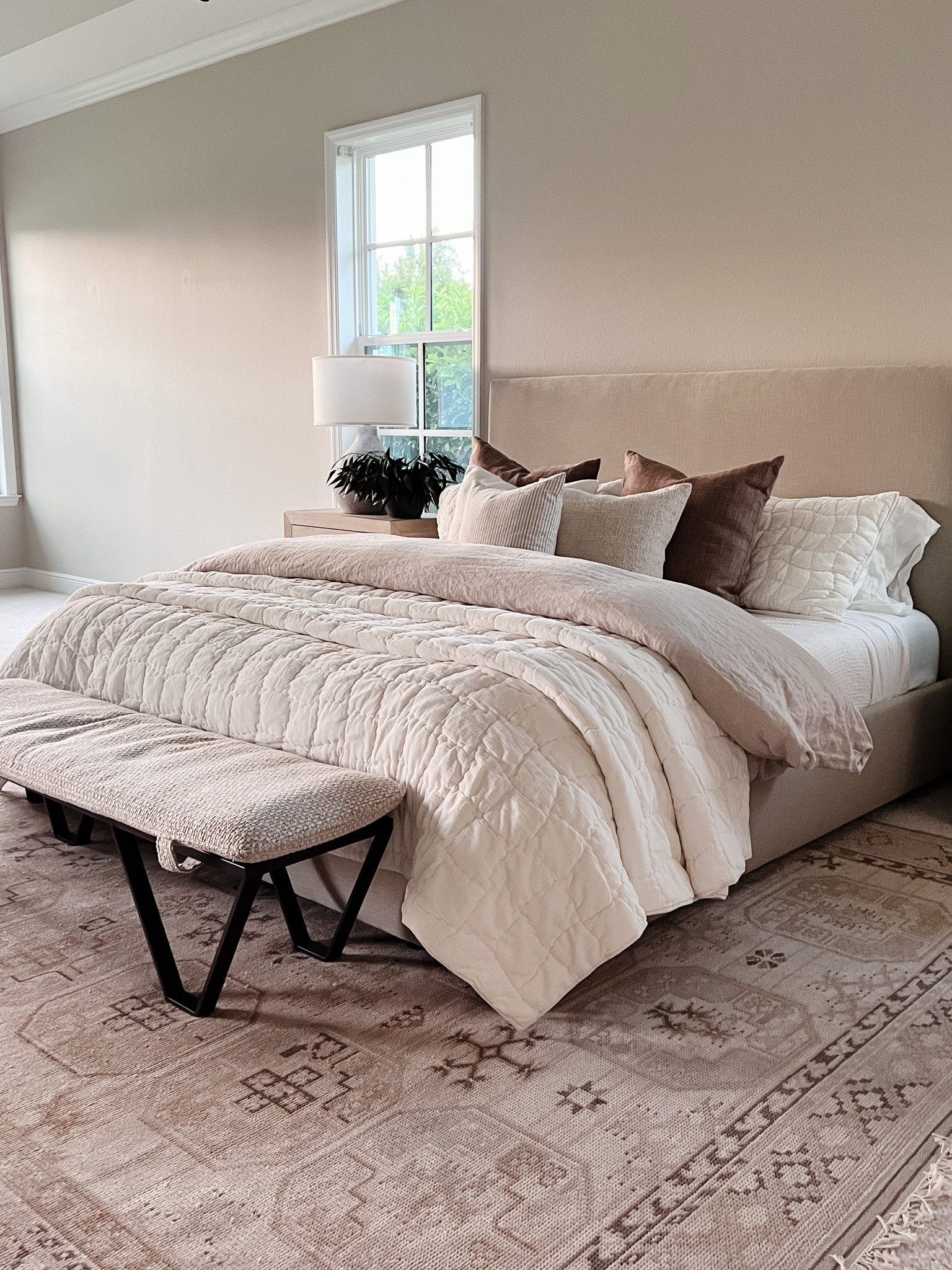 The best cozy bedding 🫶

Duvet: dark flax
Sheets: white
Cloud Quilt: ivory
Linen Pillows: bronze
Bed: silver taupe linen

bedroom, bedding, cozy, Christmas, holiday, fall, neutral, comforter, nightstand, rug, home decor, bed

#LTKhome #LTKSeasonal #LTKHoliday