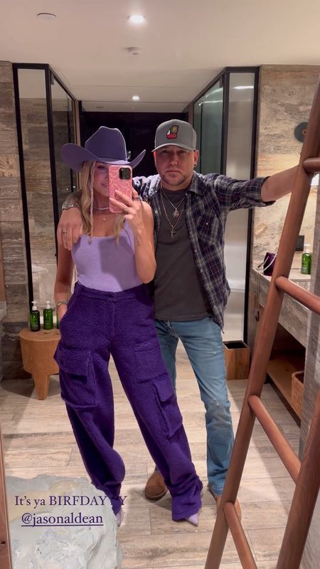 Last night’s outfit for Jason’s birthday dinner downtown! These pants are SO fun 💜 I linked my entire look! 

cowboy l cowgirl l purple outfit l pants 