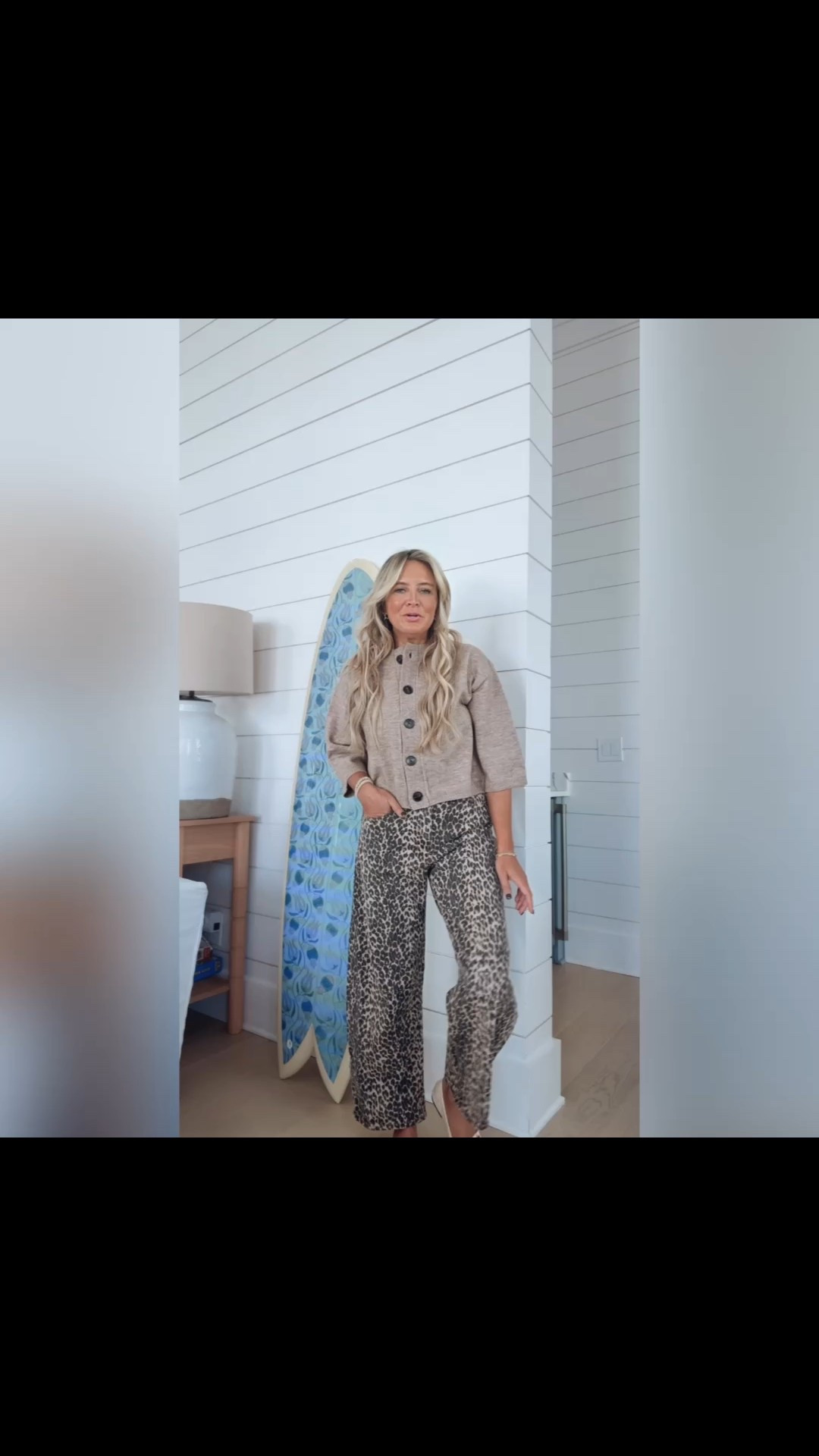 Cutest sweater and jeans combo. Wearing xs sweater and size 24 jeans  

#LTKSeasonal #LTKStyleTip #LTKFindsUnder100