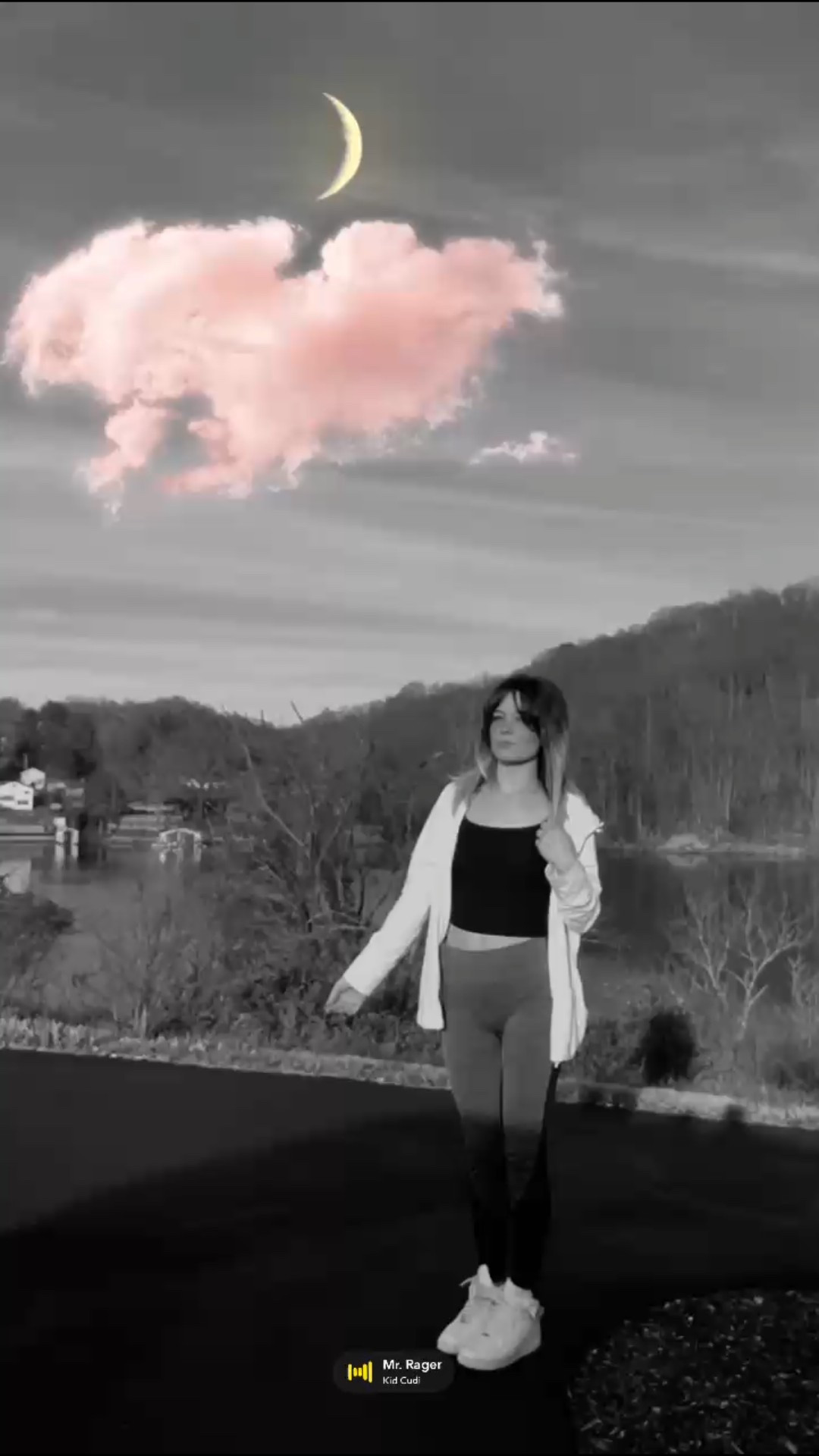 I love opening a new shoe box from Nike. Never misses and always feels great💕 Shop my thermal leggings & keep warm with me🫶

#LTKvlog #LTKFindsUnder100 #LTKstorytime