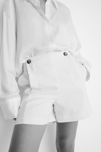 Button-detail Shorts | H&M (US + CA)