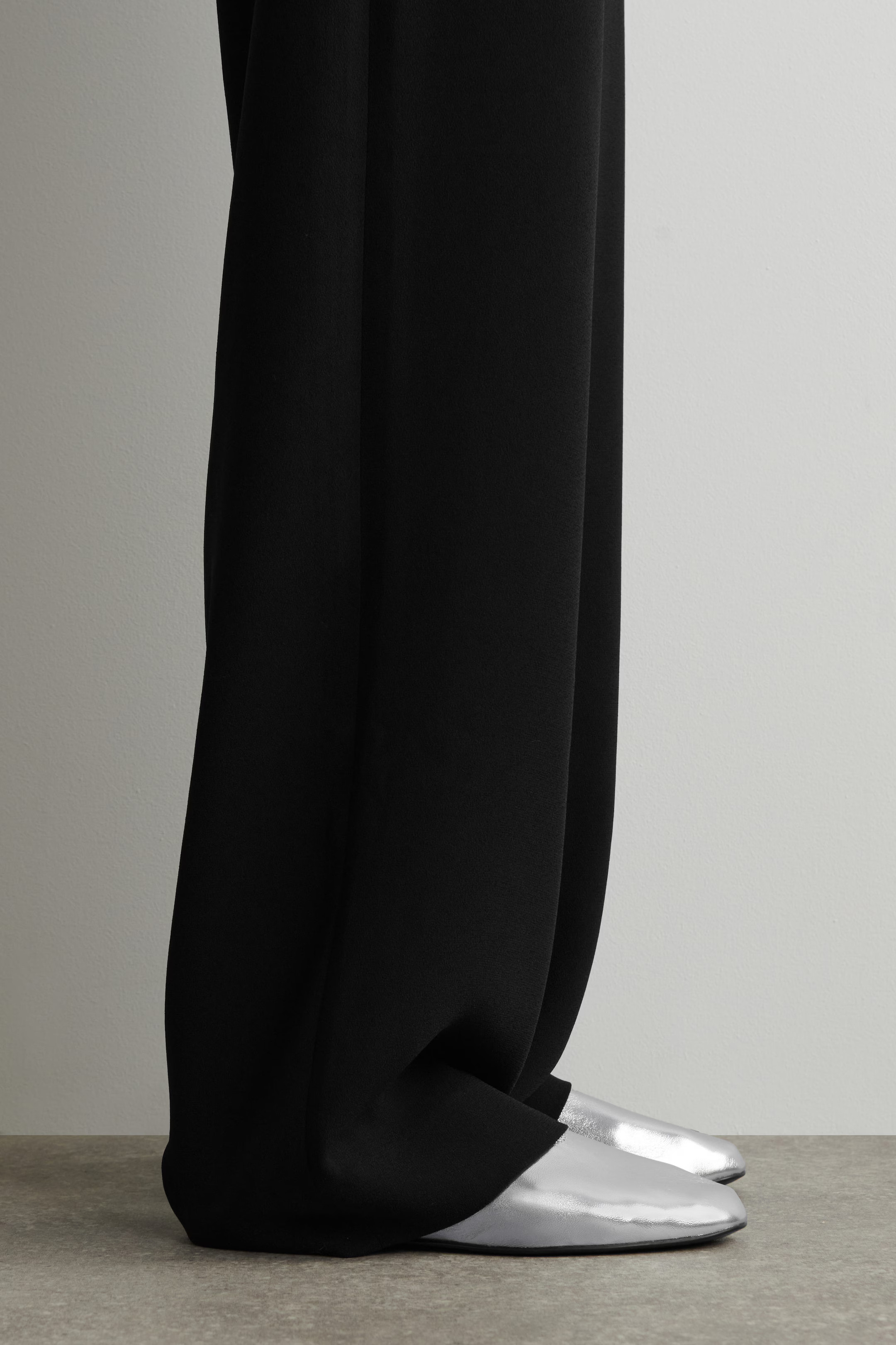 MINIMAL LEATHER BALLET FLATS - SILVER | COS GB | COS UK