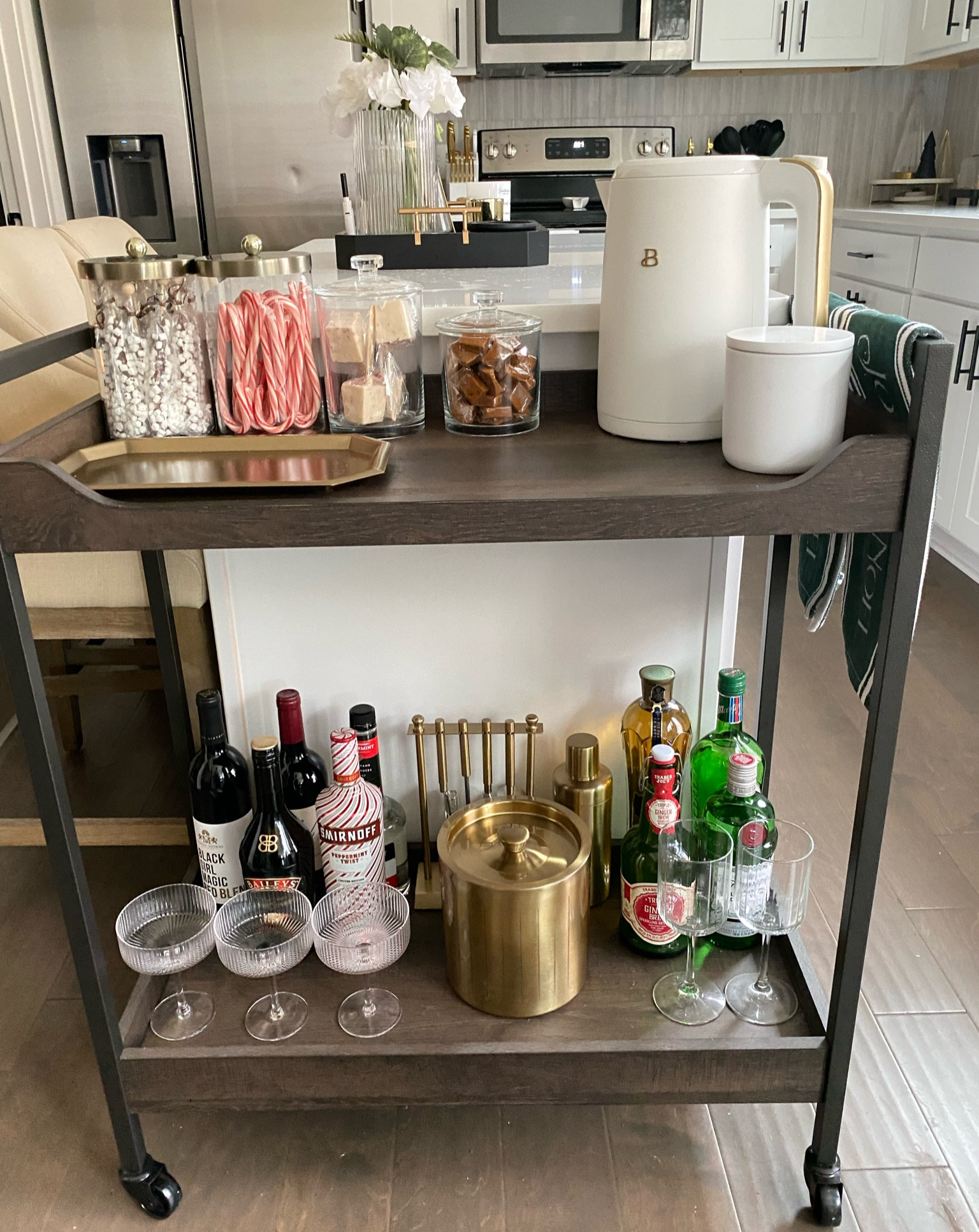 Holiday Bar Cart 🎄🍸🍬

#LTKhome #LTKSeasonal #LTKHoliday