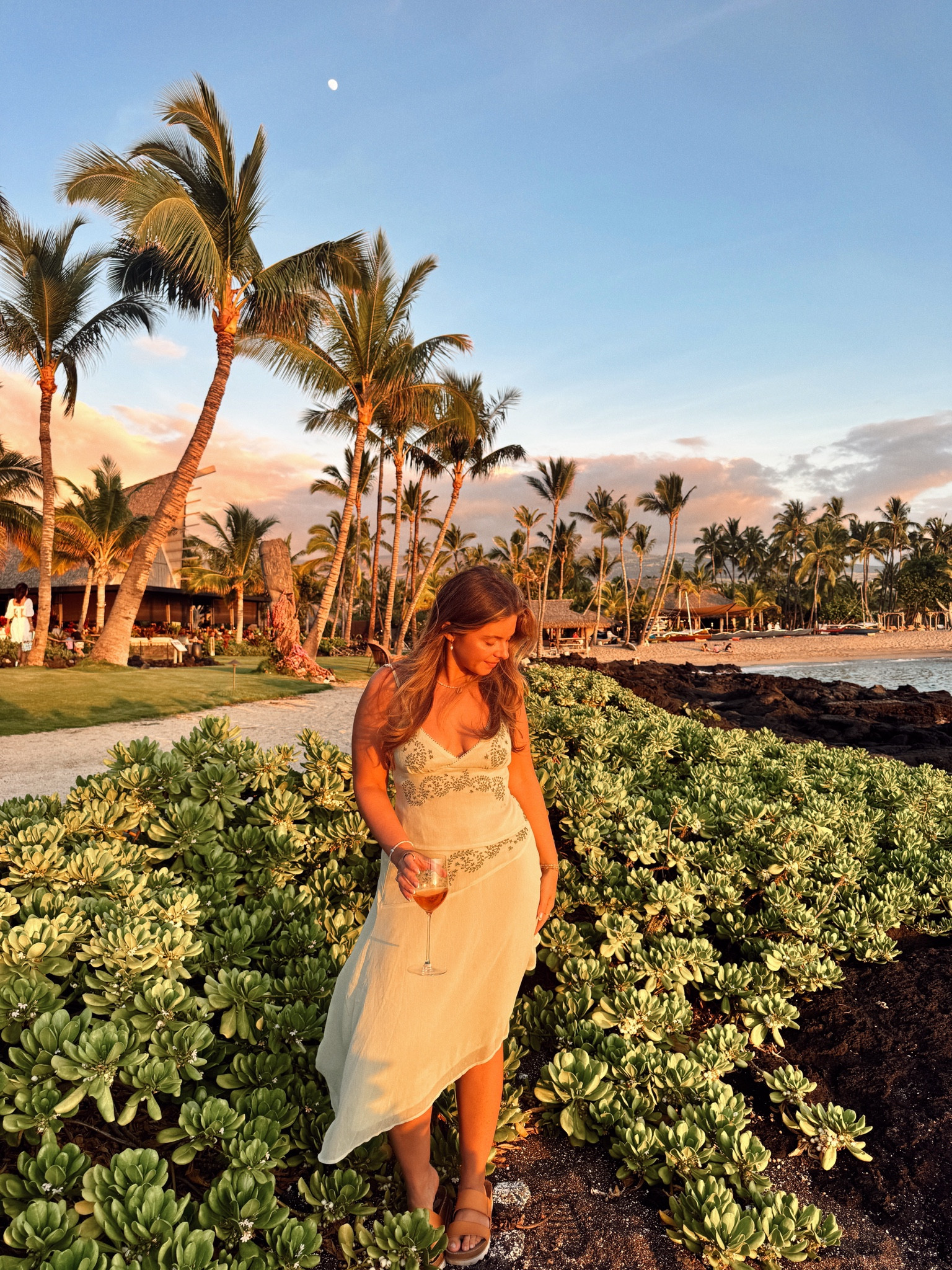 Hawaii dinner outfit 🌺