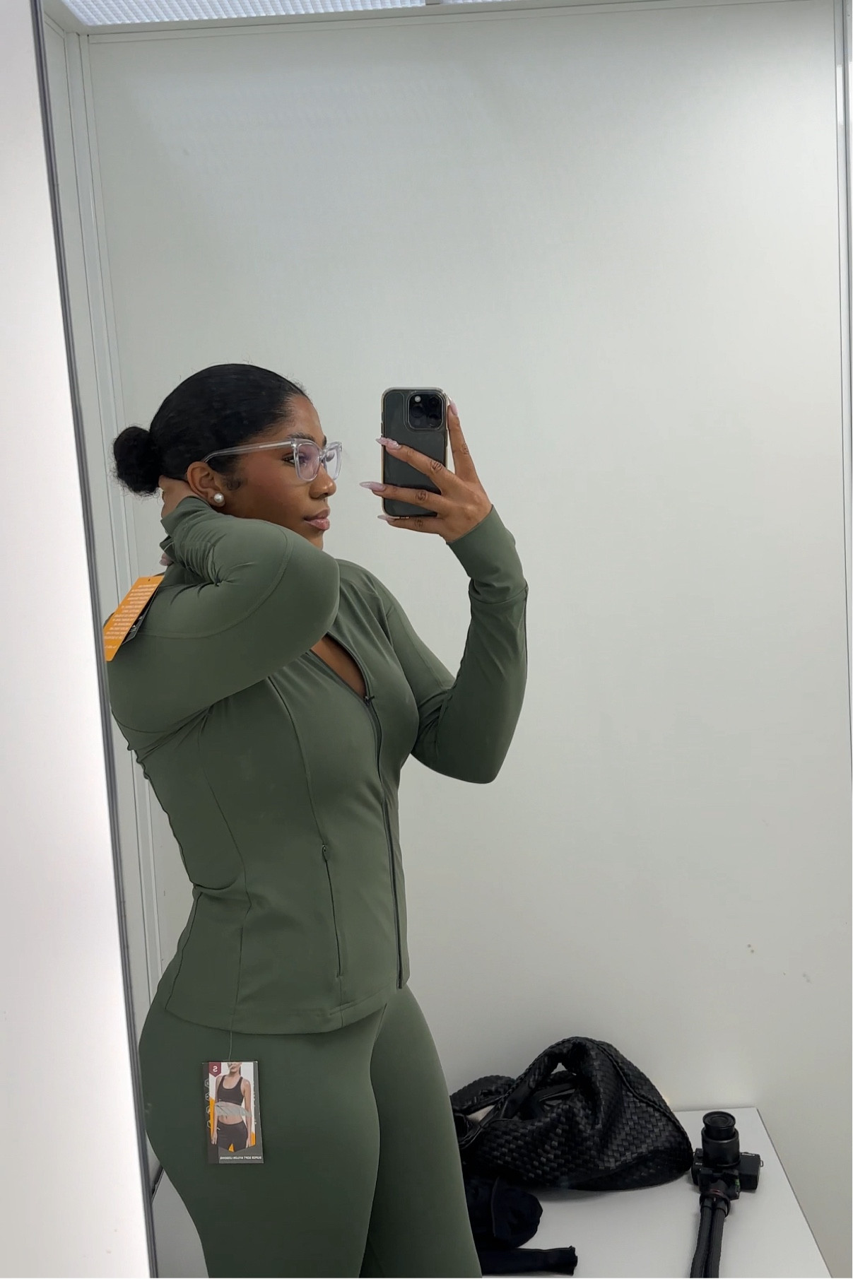 Walmart lulu dupe 

#LTKStyleTip #LTKMidsize #LTKActive