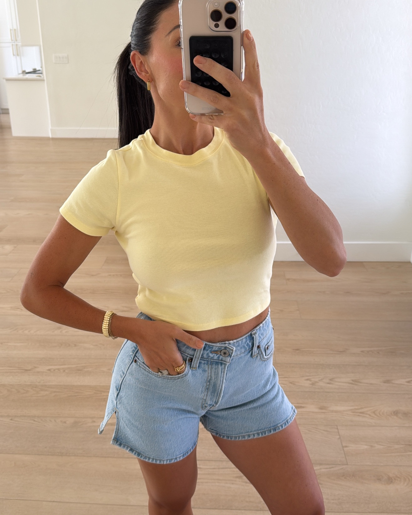 Today’s GET STUFF DONE outfit! This $5 Walmart tee has been on repeat along with my Abercrombie denim dad shorts (size 25)

Casual outfit 
Under $50 


#LTKFindsUnder50 #LTKStyleTip #LTKSeasonal