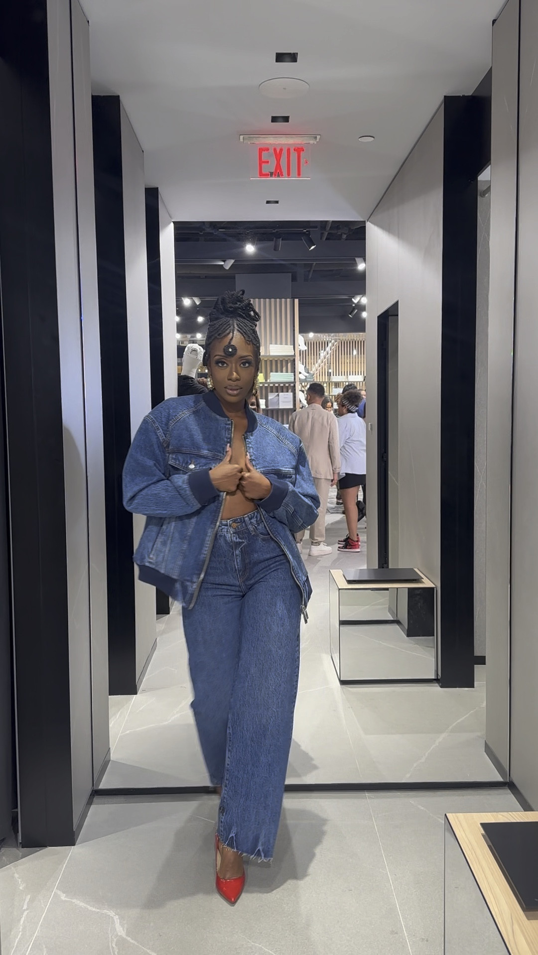 The perfect denim combo for spring 

#LTKtravel #LTKVideo #LTKshoecrush