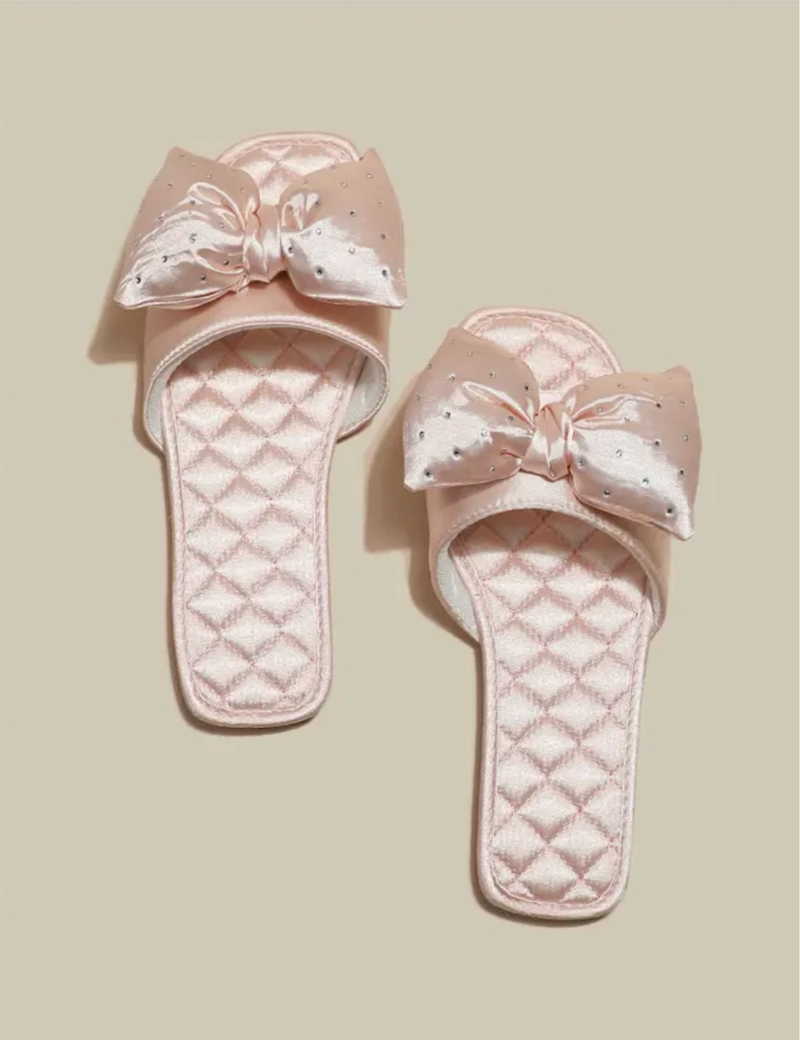 Super cute pink slippers!

#LTKShoeCrush #LTKStyleTip #LTKFindsUnder50