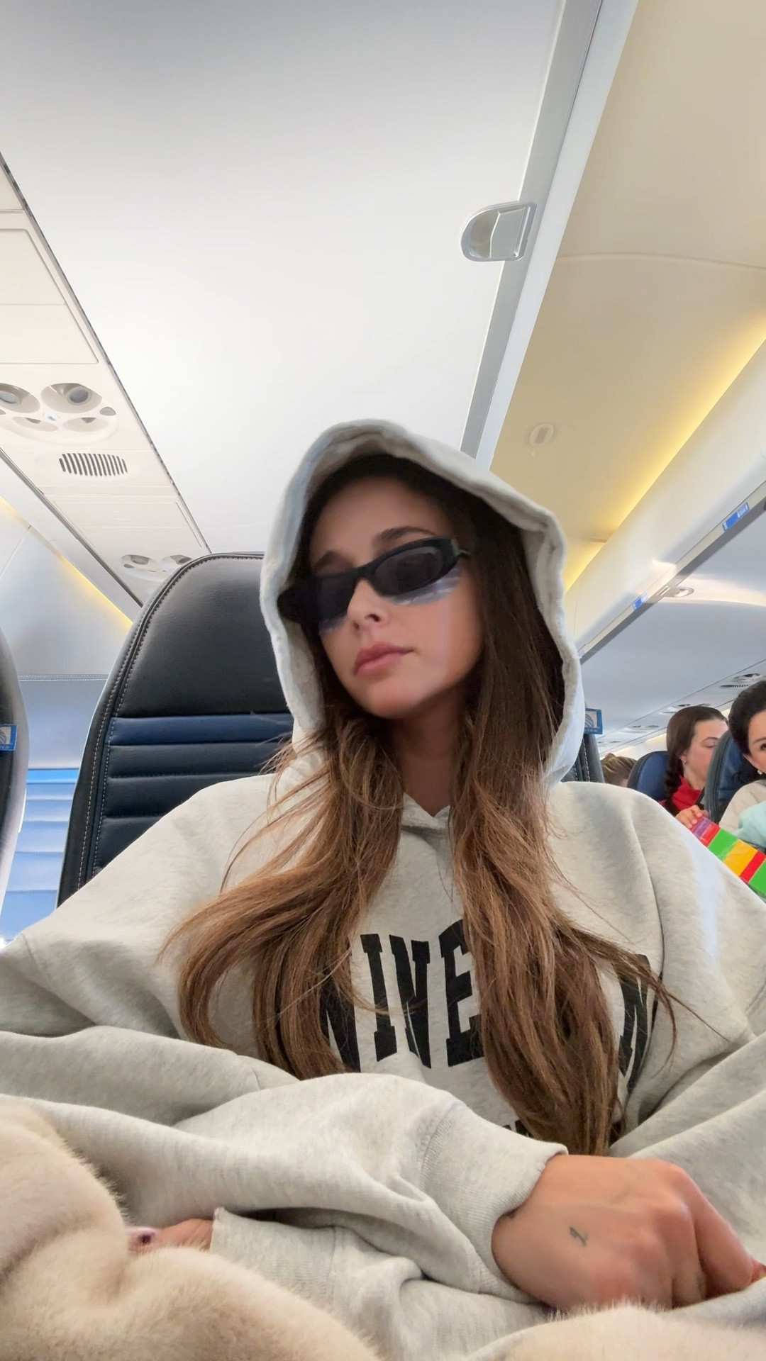 in flight essentials onlyyyy 

#LTKdayinmylife #LTKselfcare #LTKTravel