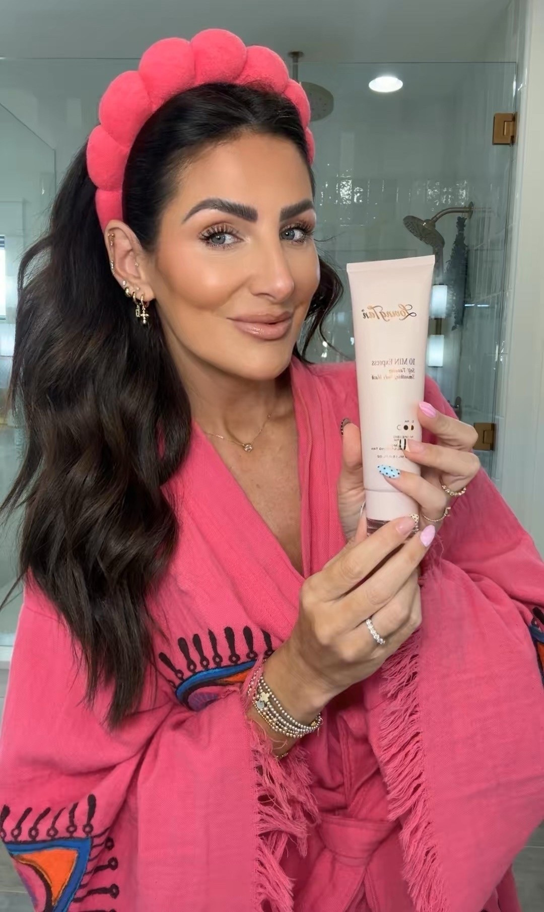 I am loving the new 10 minute tan by loving tan! Goes on very smooth and smells so good! 

#LTKdayinmylife #LTKBeauty #LTKOver40