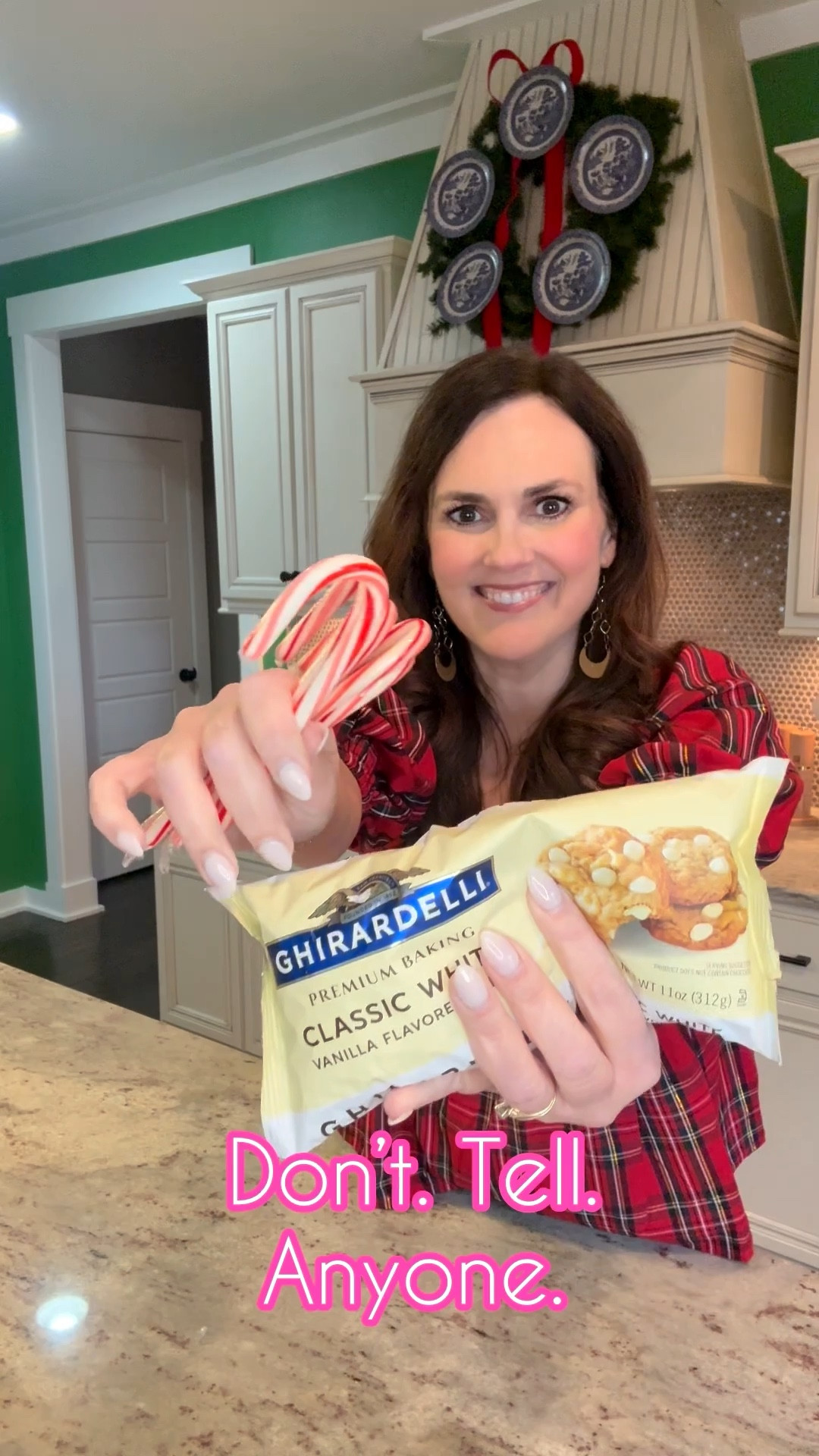 Y'all, this is THE EASIEST holiday treat ever!! Save and share this reel so you can make it for your family and friends this fall! Recipe below!

Comment SHOP and I'II send you the link to the beautiful styledsettings kitchenware I used as well as my pretty pretty shopmarysquare top!

❤️PEPPERMINT BARK RECIPE❤️

Ingredients 

- 4 large candy canes 
- one bag white chocolate chips 

Directions 

Unwrap candy canes and place in a zip top bag. Use a mallet or hammer to crush into small pieces. Set aside. 

Fill a large saucepan with boiling water and place a smaller saucepan inside, creating a double boiler. Add white chocolate chips to the smaller saucepan and melt, being careful not to get water in that pan. Remove from heat and stir in crushed peppermint. 

Spread mixture in a thin layer onto wax paper. Let harden, then break into bite sized pieces and enjoy! 


