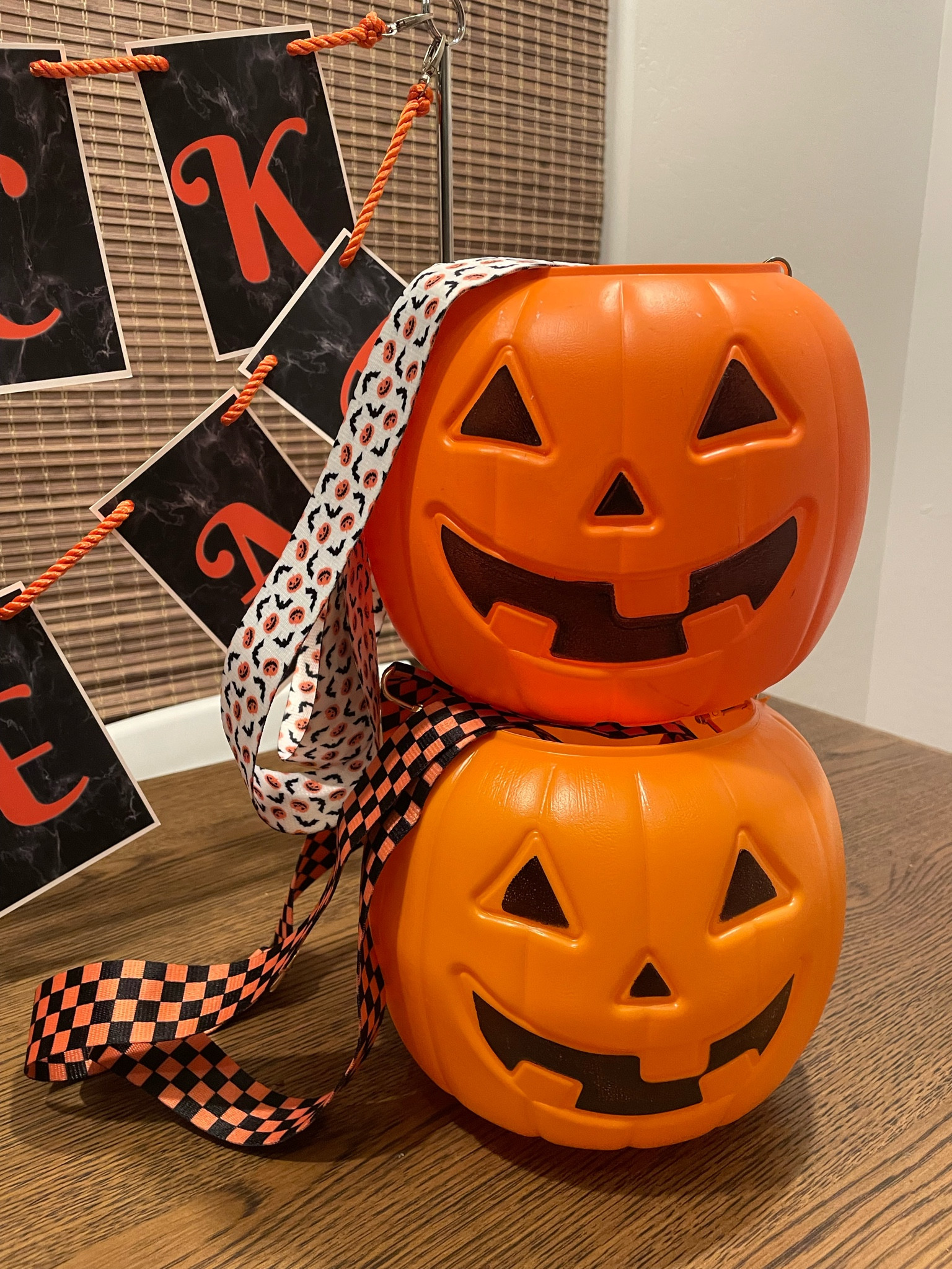 Cutest Halloween DIY that's so easy! Use the $1 pumpkin buckets from Walmart or any trick-or-treat bucket and swap out the handle for a shoulder strap! Now it's a candy purse 

#LTKKids #LTKHalloween #LTKParties