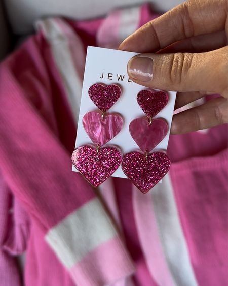 Cute heart earrings for valentines day! They’re from temu and like $2!
