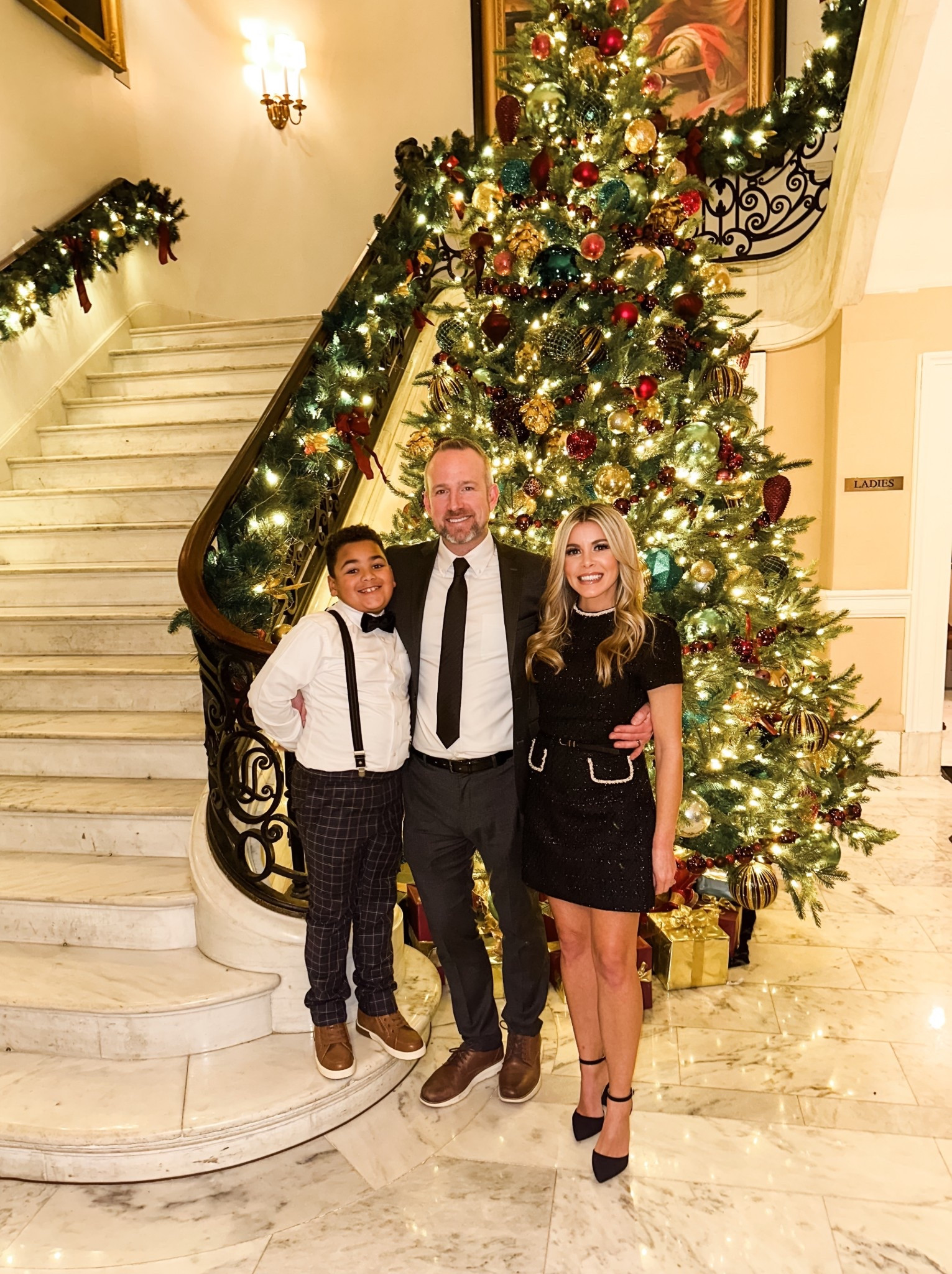 ✨🖤🥂

New Year’s outfit, matching family outfits, holiday outfit, holiday dress, wedding guest dress, petite friendly dress, petite dress, boys outfit

#LTKKids #LTKPetite #LTKMens