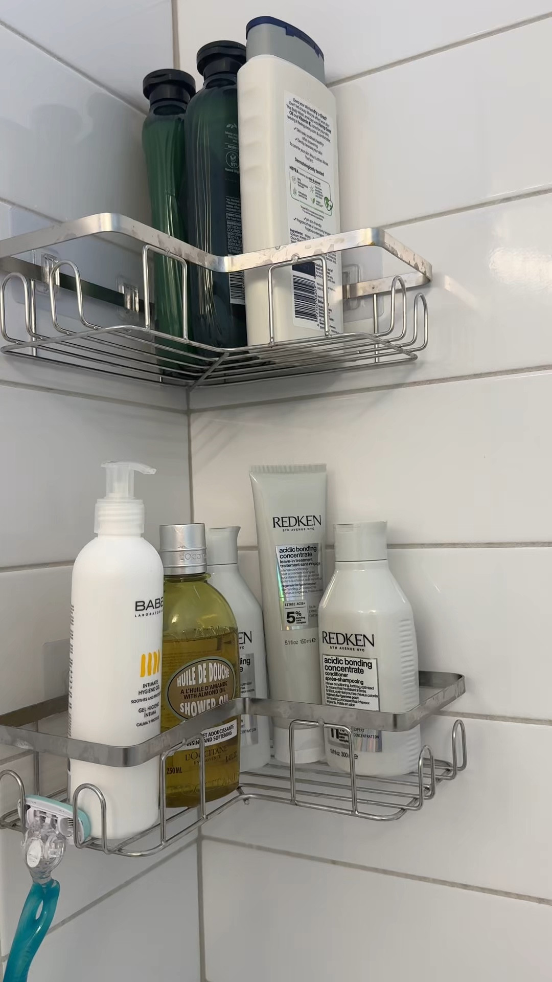 Organizador de bañera para esquinas! Lo amo porque con ese diseño caben mas productos

#LTKHome