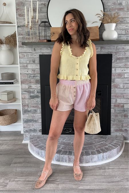 I am a huge fan of the boxer shorts outfit trend for the summer and this sweet pink and yellow combo is adorable! Size up in these shorts for a roomier fit. 

#lovelulus #lulusambassador #boxershorts #summerfashioninspo #summerstyles #pinterestinspired #pinterestfashion #girlyoutfits 

#LTKStyleTip #LTKFindsUnder100 #LTKFindsUnder50