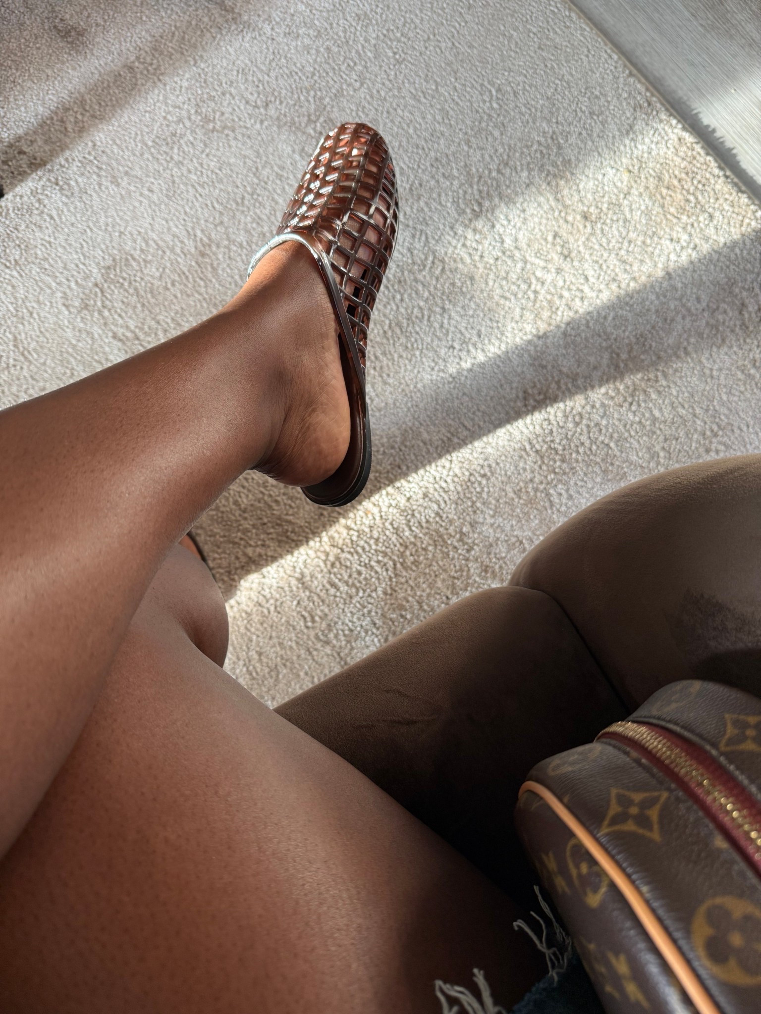 Didn’t expect to fall in love with jelly mules again but here we are

#LTKmomlife #LTKdayinmylife #LTKootd