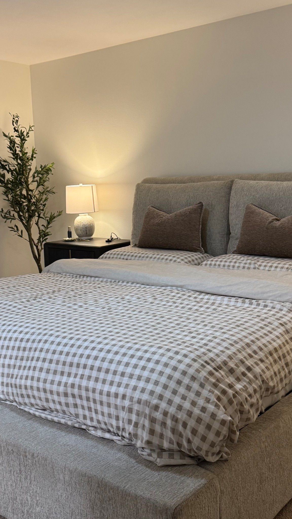 cozy bedroom decorr

#LTKHoliday #LTKSeasonal #LTKHome