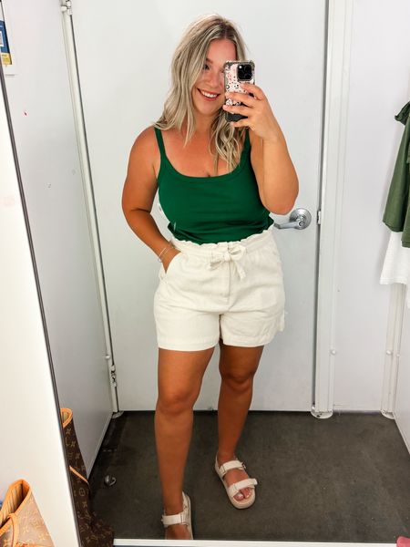 This olive green tank color is sooo good paired with the neutral short!!!

Old navy 
Old navy style
Old navy haul
Old navy must haves 
Summer outfits
Summer must haves



#LTKSeasonal #LTKfindsunder50 #LTKmidsize