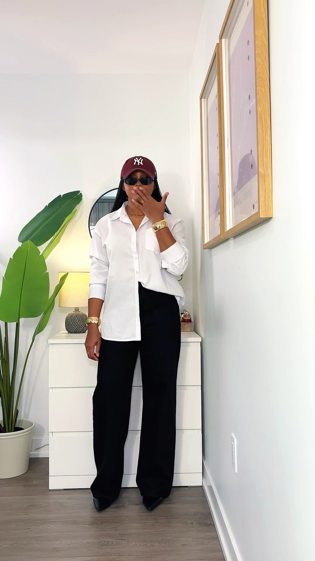 A minimalist outfit girl, with the right accessories 

#LTKmidsize #LTKjeans #LTKstyletip