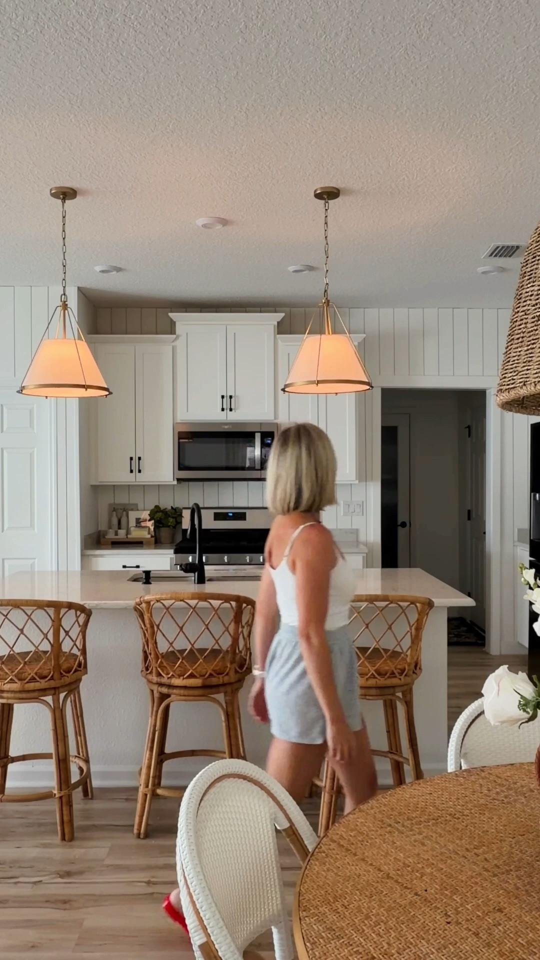 New kitchen pendant lights, I’m obsessed 🫶🏼