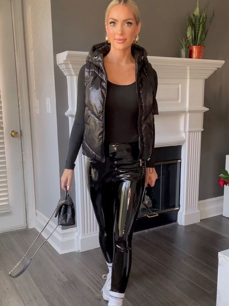 Styling Commando black patent faux leather leggings! Follow @hollyjoannew for style and beauty!! So happy you’re here babe!! Xx!

Business Casual | Workwear | Girls Night | Running Errands | Meeting the Parents | Teacher/Office Attire | Date Night Outfit Ideas

#LTKstyletip #LTKfindsunder100 #LTKfitness