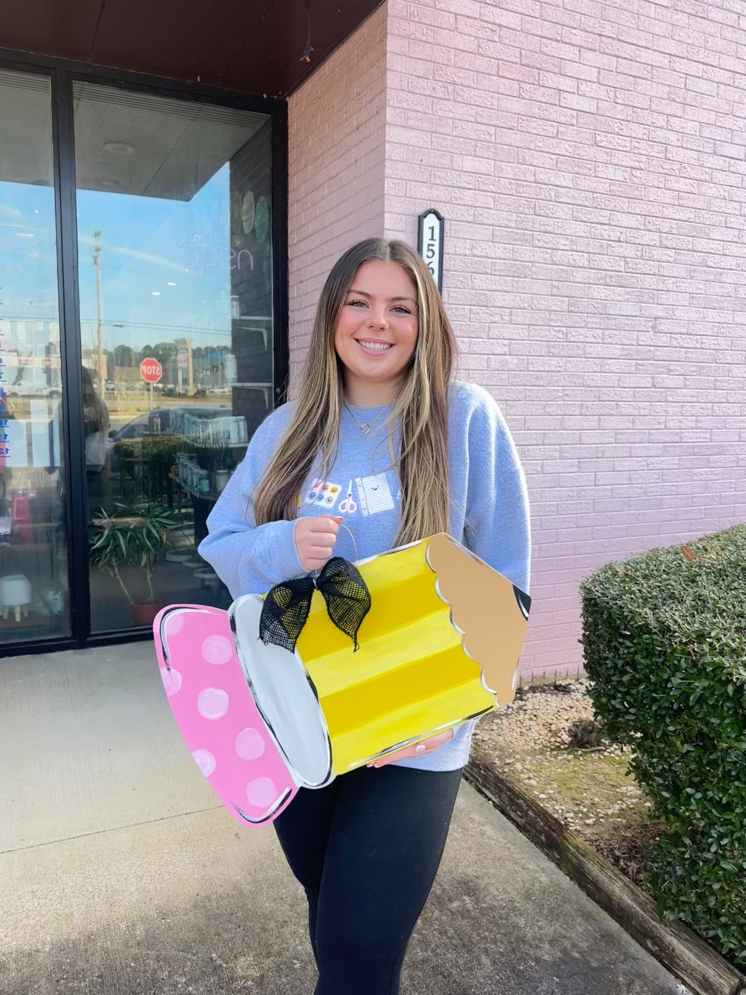 I painted my door hanger at the artsy place in Florence!!! Butttttt I’ve linked a couple that you can order😉✏️🍎🥹🩷