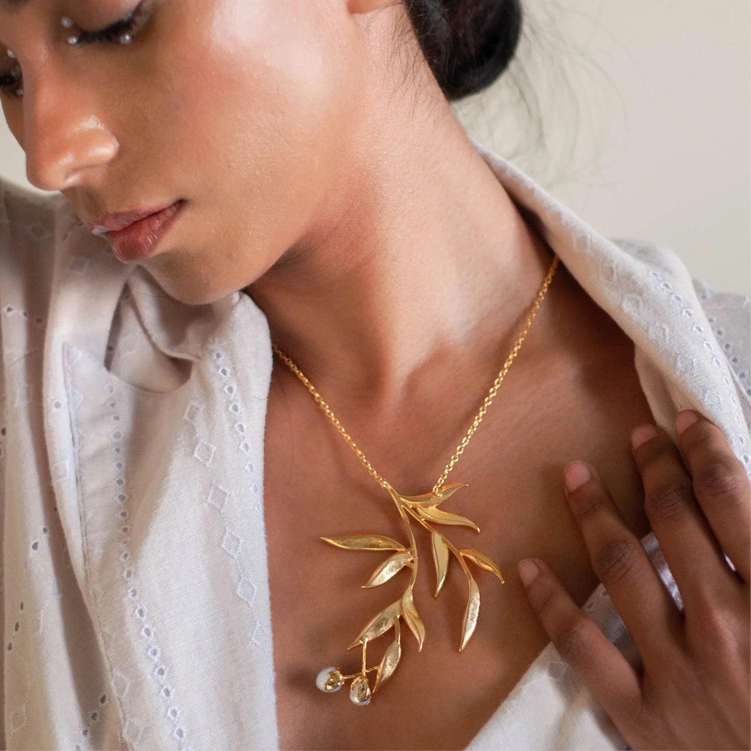 Haya Pendant: Baroque Pearl Elegance Unveiled | Dhwani Bansal Jewellery