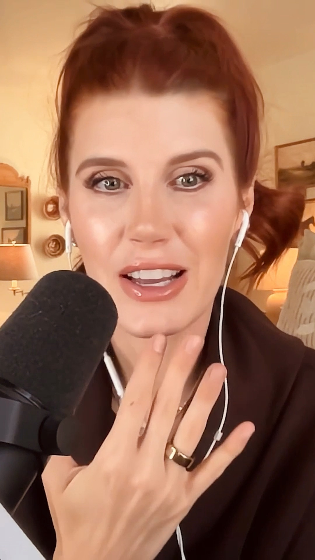 Took a break from my podcast to tell you about one of my fav products that I’ve been using over the last year. Watch for my review on the Oura ring and be sure to check out the full episode of ‘More to Say’ wherever you get your podcasts🎙️

#LTKVideo #LTKFitness #LTKActive