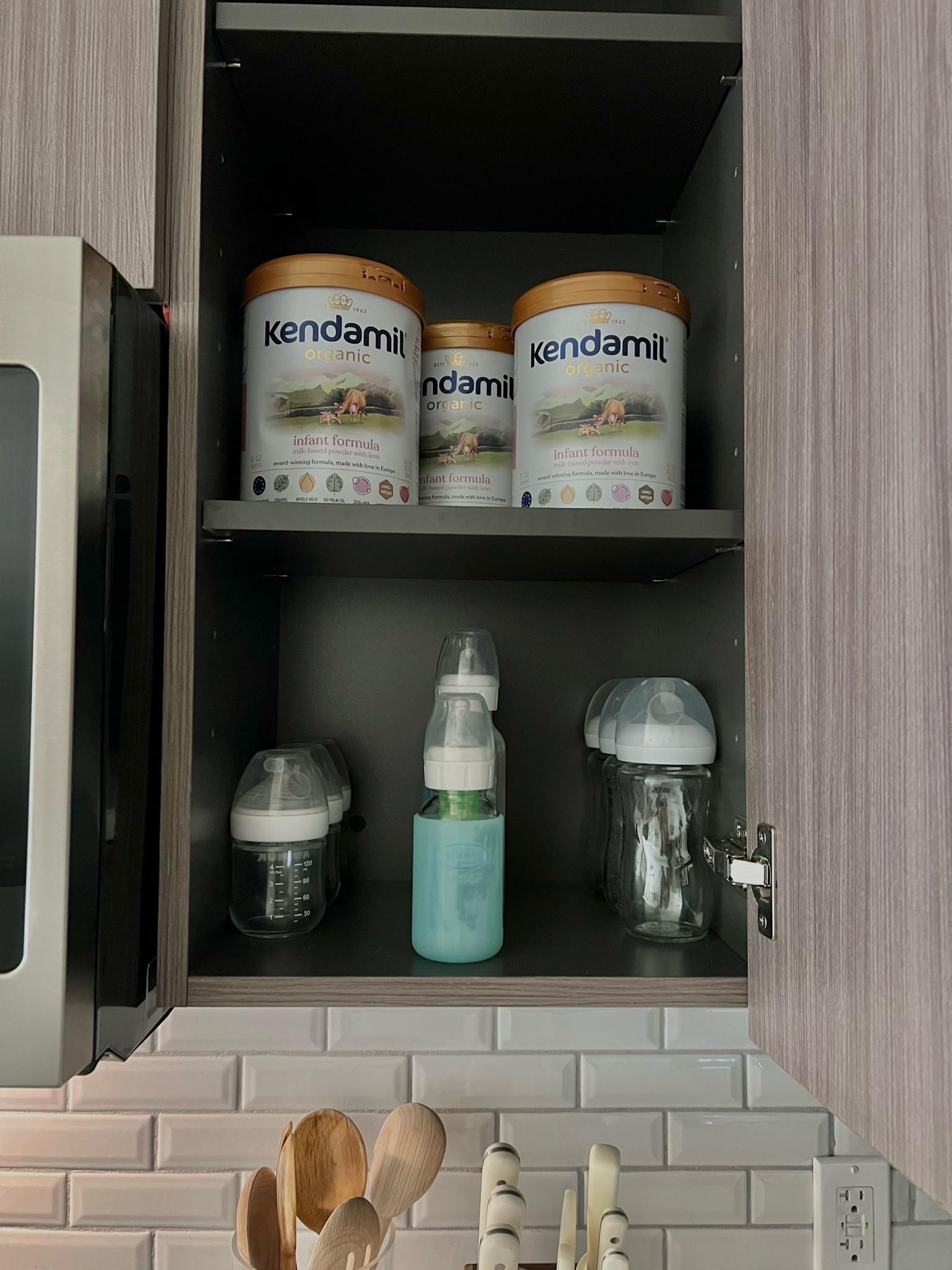 Shop some of my must-have baby feeding essentials! I’m obsessed with these Dr. Brown’s glass bottles, they’re super easy to clean and built to last. And the Baby Brezza? It’s been an absolute game changer in our home!



Dr browns bottles, baby bottles, Kendamil, formula, glass bottles, baby brezza, mama essentials 

#LTKFindsUnder50 #LTKBaby #LTKMostLoved