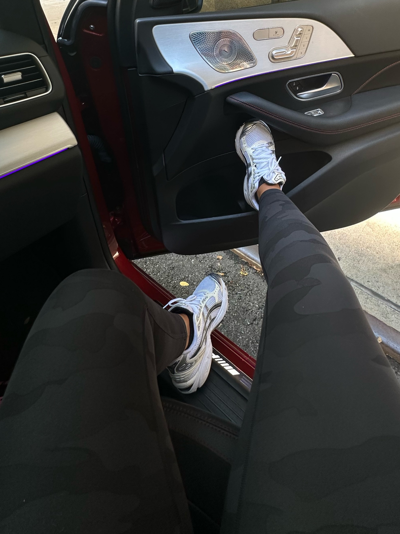 Linked the exact same styles but different color ways for todays gym fit xo the sneakers are only $150! My absolute favs