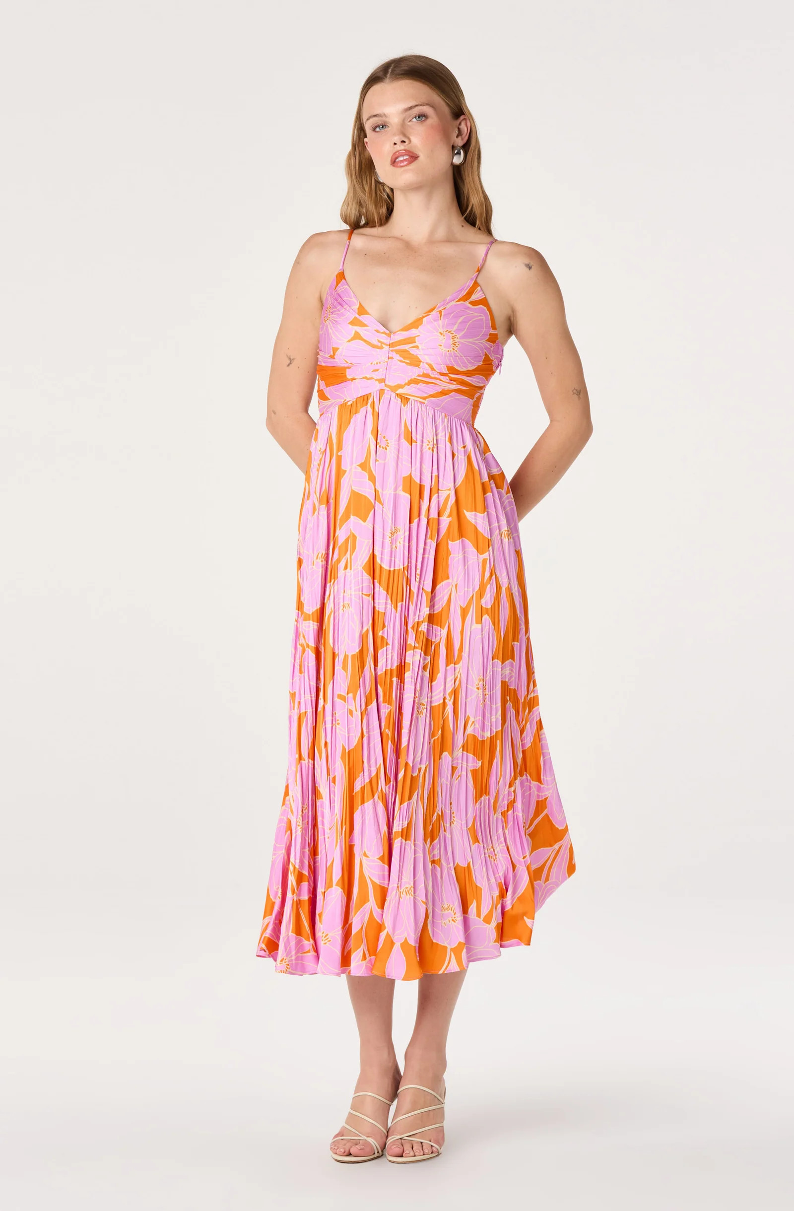 Maeve Pleated Midi Dress - Green pink floral / L | ASTR The Label (US)