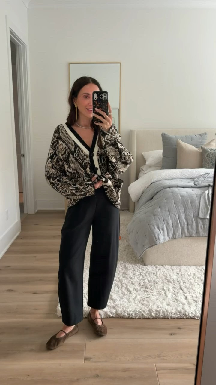 Cardigan size S, pants XS.

snake print cardigan, slouchy cardigan, oversized cardigan, printed cardigan, brown snake cardigan, women’s fall cardigan, casual fall sweater, statement knit cardigan, Target fashion finds

#LTKOver40 #LTKootd