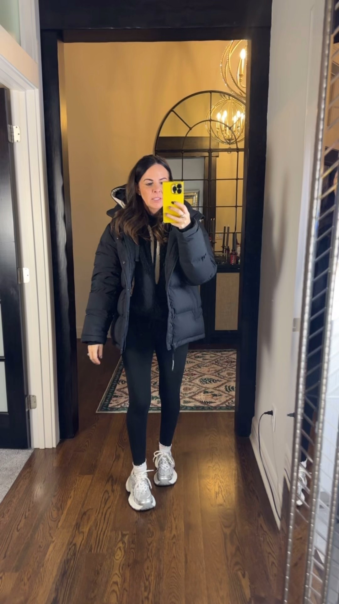 Aritzia puffer jacket! I prefer the men’s because it gives more length 
Puffer jacket 
Gift for her 