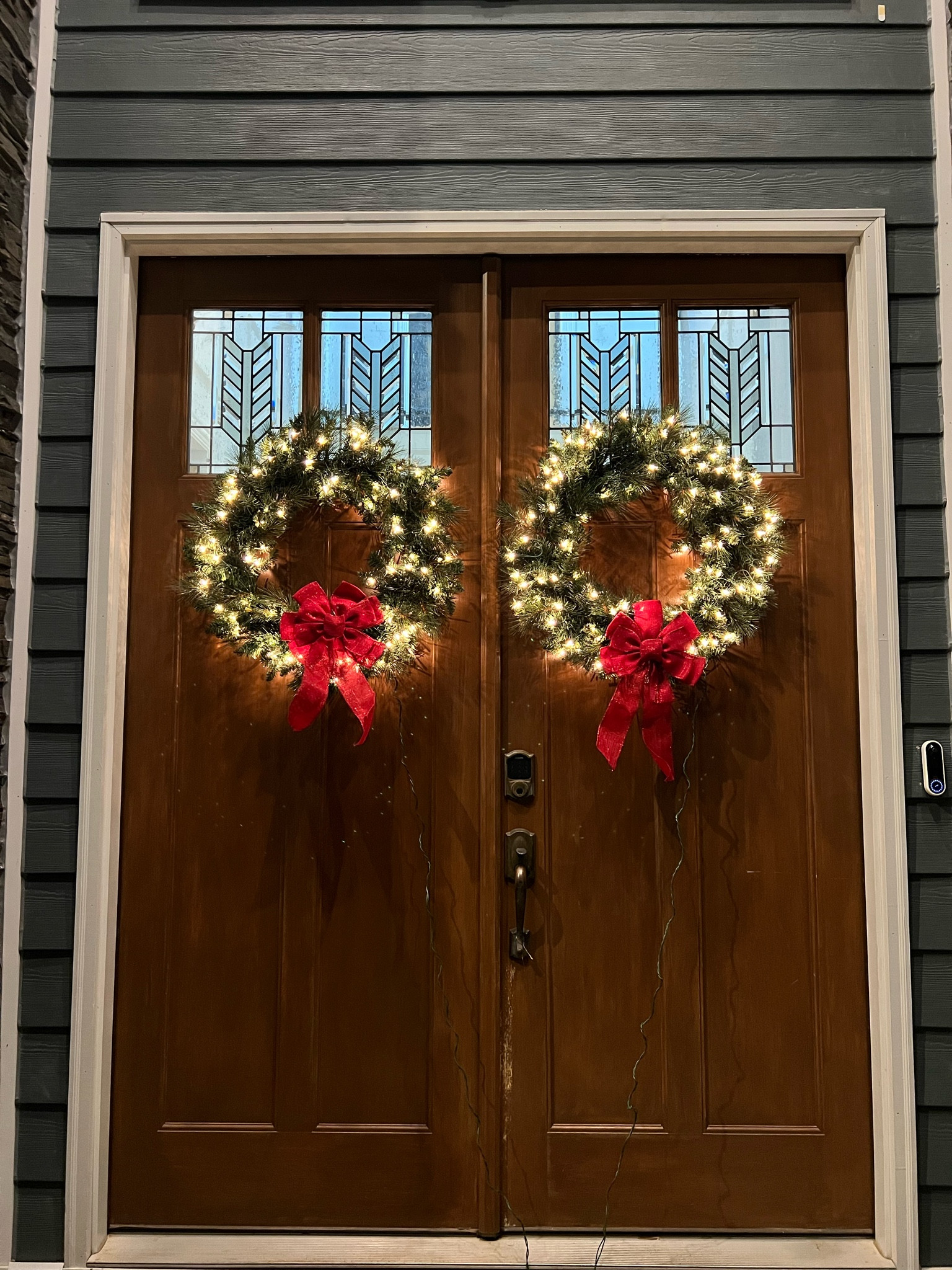 These wreaths are so good if you’re looking for a good size Christmas wreath with really bright lights! #ChristmasDecor #ChristmasWreaths #ChristmasLights

#LTKSeasonal #LTKhome #LTKHoliday