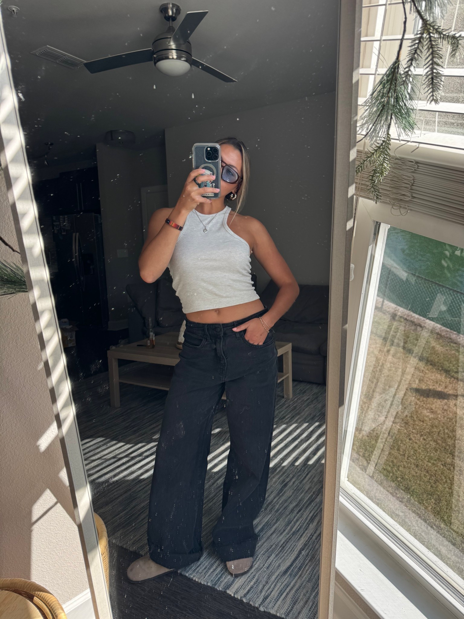these good american jeans are chefs kisss

#LTKHoliday #LTKStyleTip #LTKootd