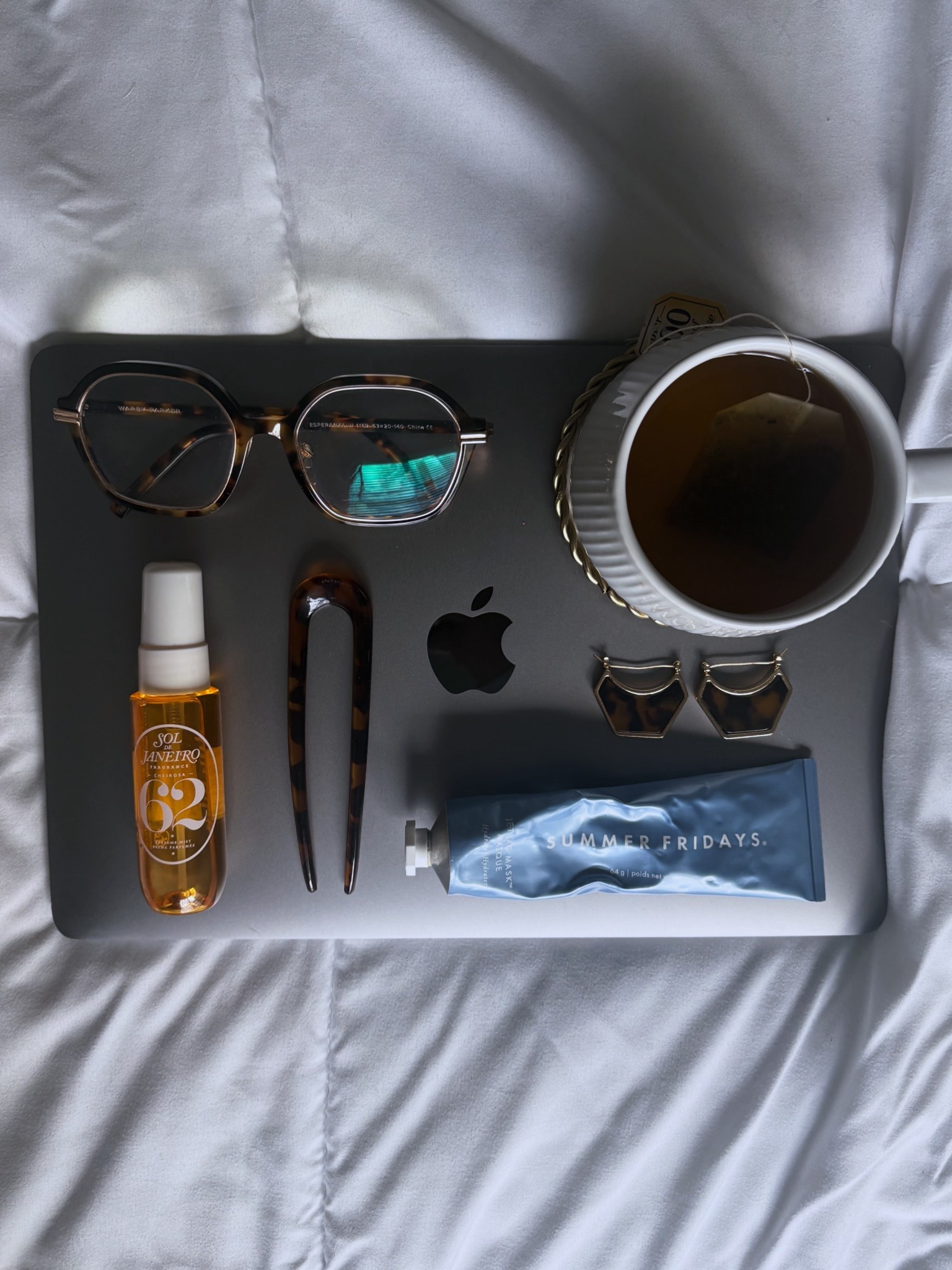 These are currently in my rotation 💖

#favoriteproducts #soldejaneiro #summerfridays #gimmebeauty #warbyparker #twinnings #jcrew

#LTKselfcare #LTKBeauty #LTKValentine