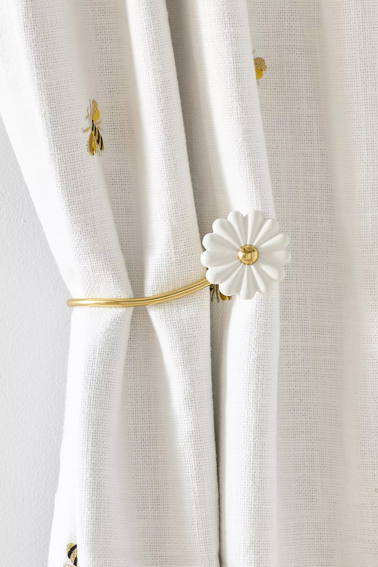 Daisy Flower Tieback | Anthropologie (US)